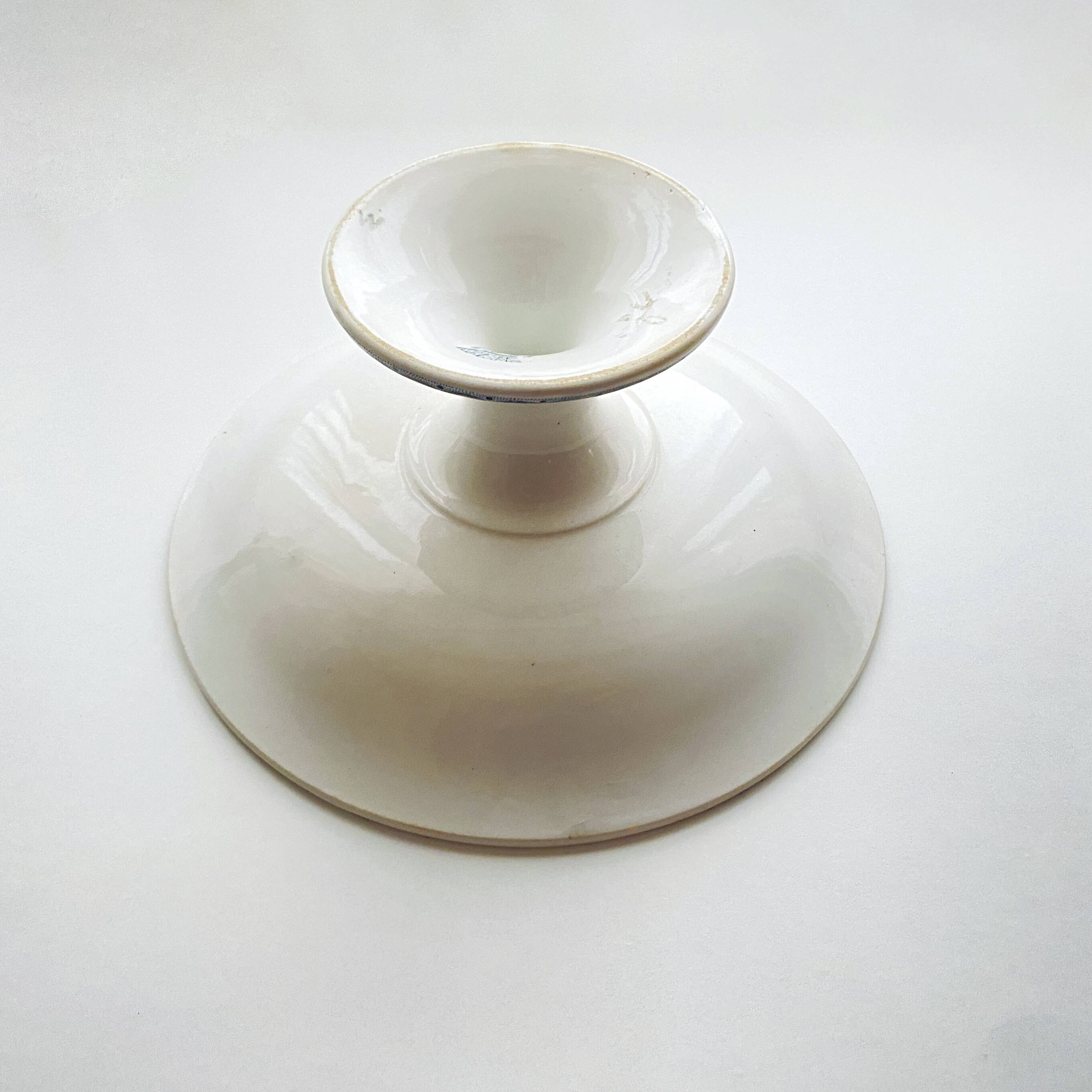 Compotier / Plate on foot signed Saint Amand and Hamage