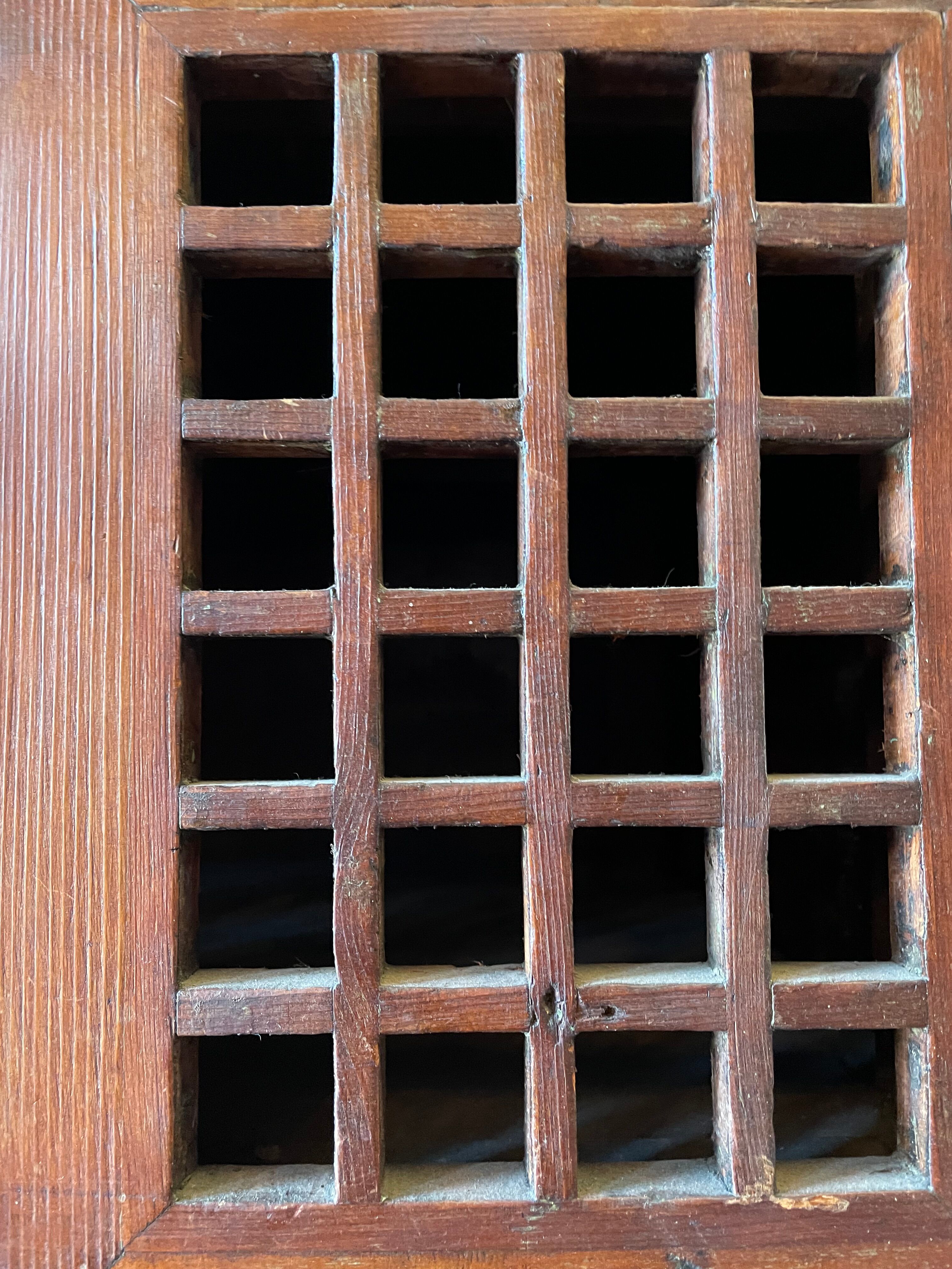 Chinese vessel cabinet 19th century in elm wood
