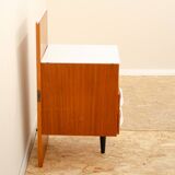 Table de nuit du milieu du siècle entièrement rénovée par Mojmír Požár, années 1960, Tchécoslovaquie