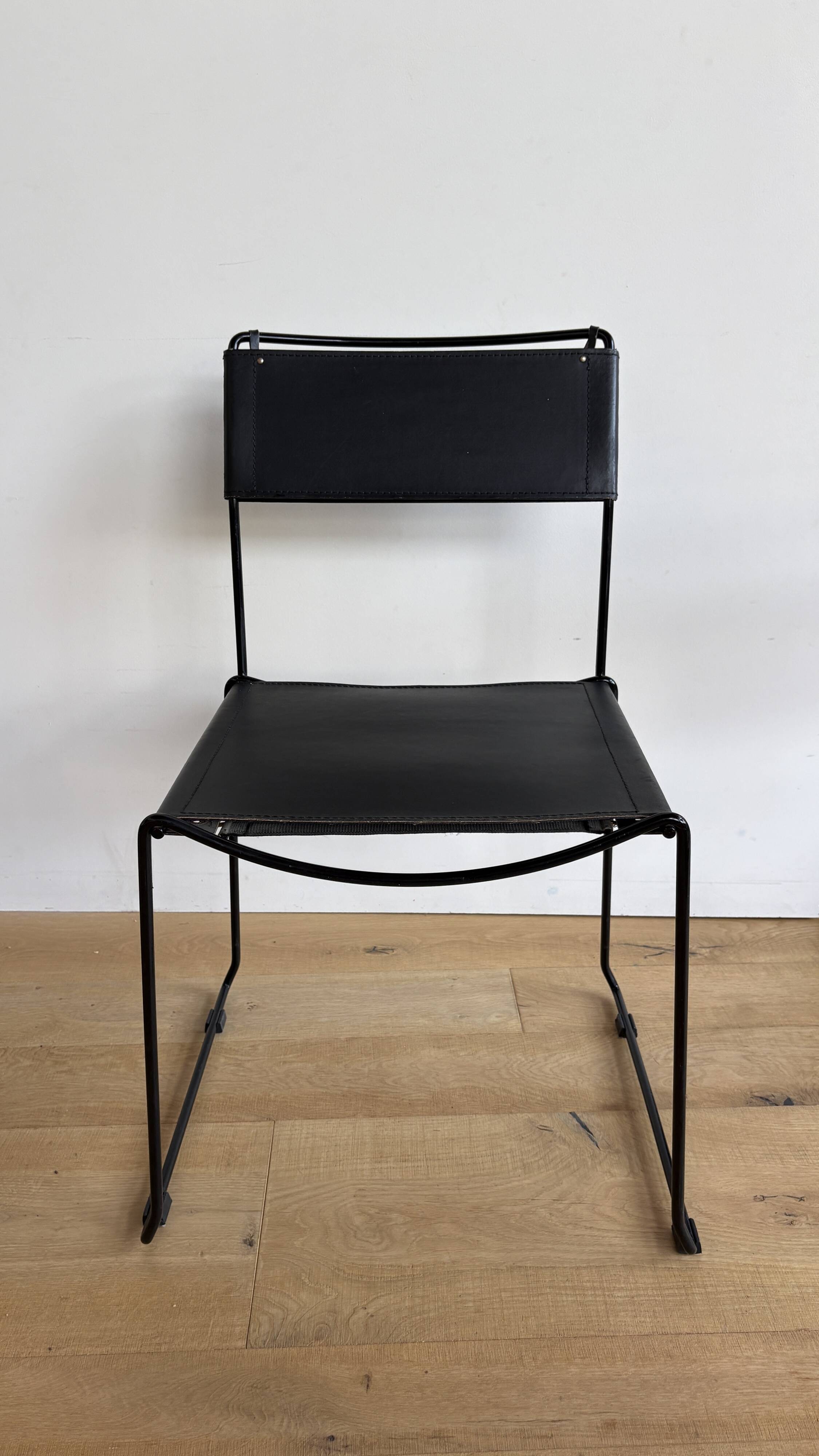 Lot of 4 chairs by Giandomenico Belotti.