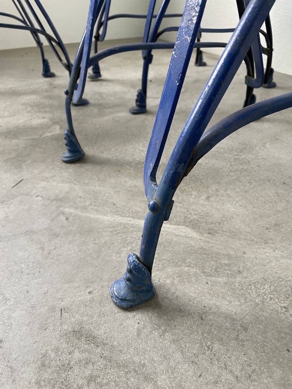 Series of 4 Arras chairs 1900