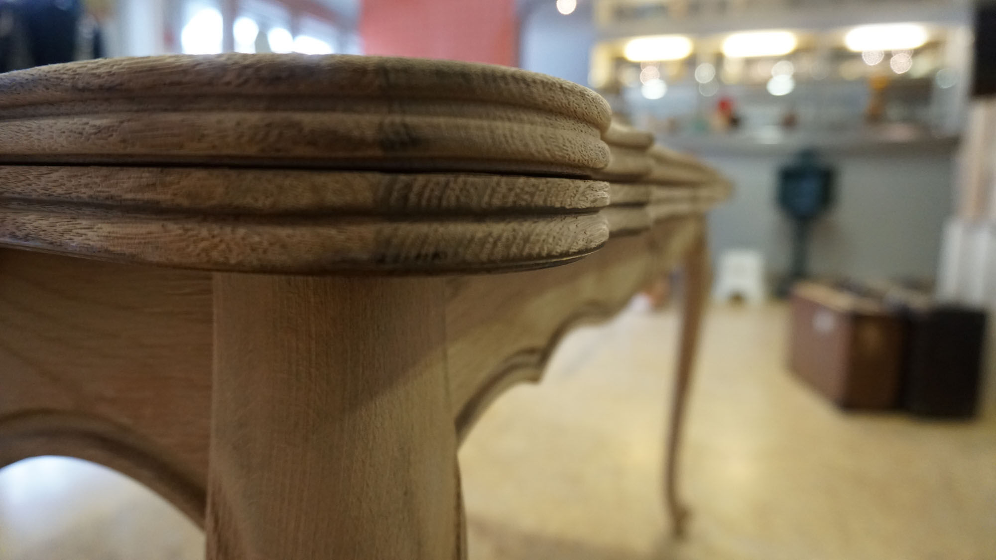 Rectangular dining room table