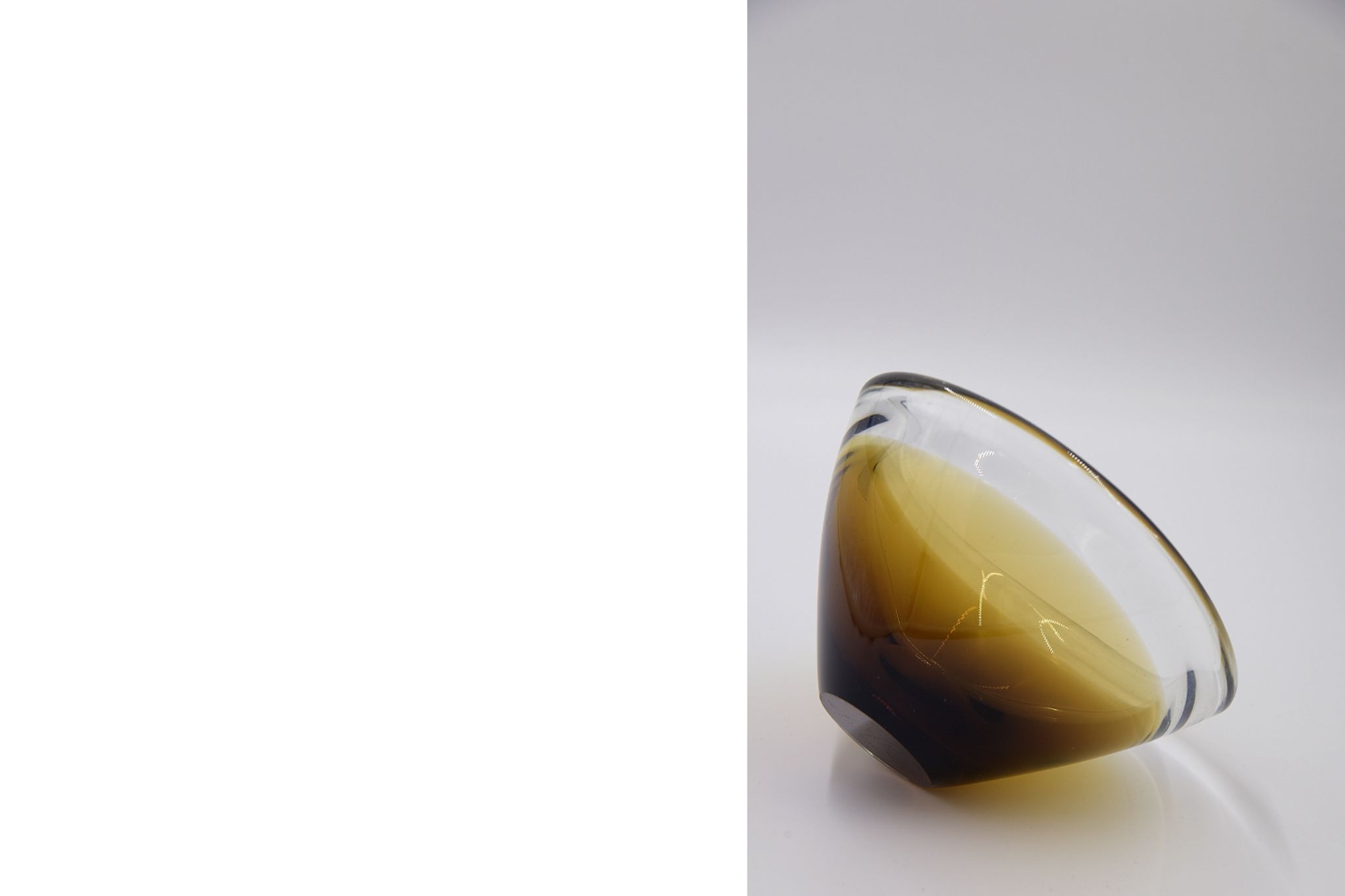 Scandinavian Sommerso gold brown glass bowl, 1950s
