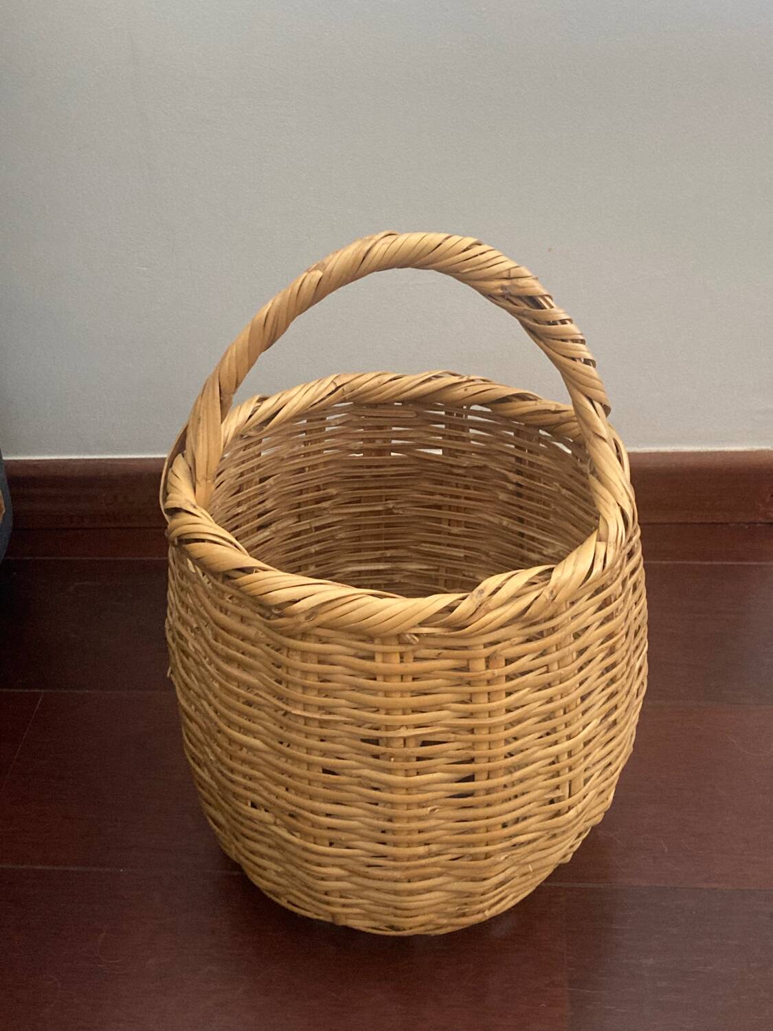 Wicker basket