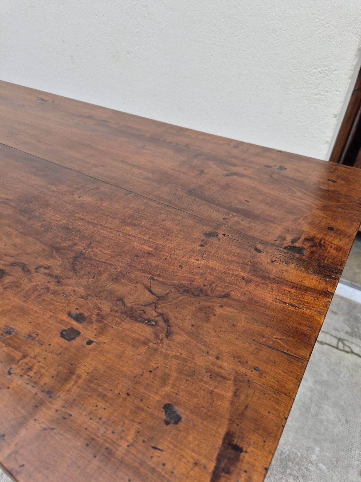 Table de Ferme bourguignonne à entretoise en noyer massif 19éme deux tiroirs-1m82