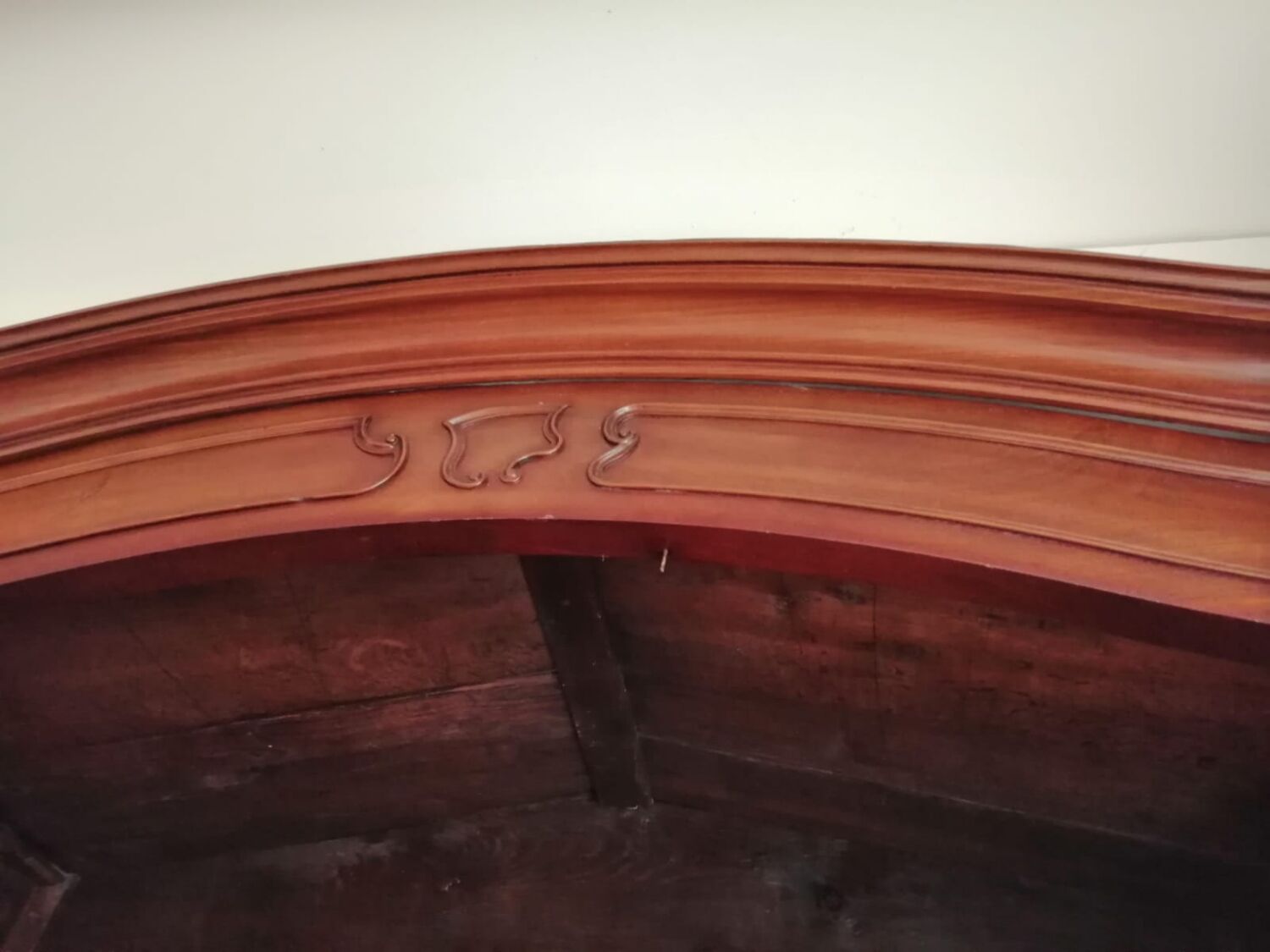 Mahogany port cabinet from Cuba solid