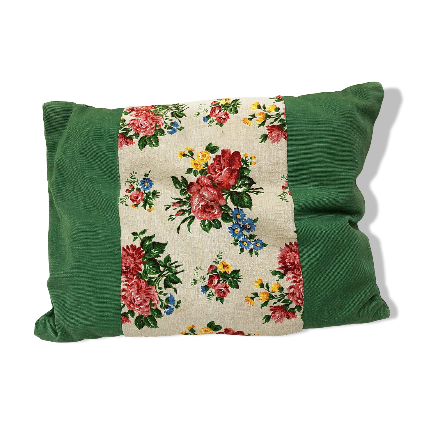 Green and flowery cushion
