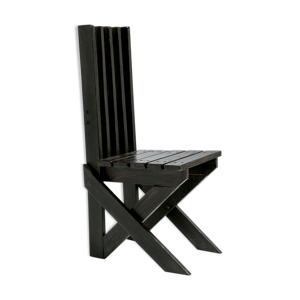 Chaise en bois teinté, France