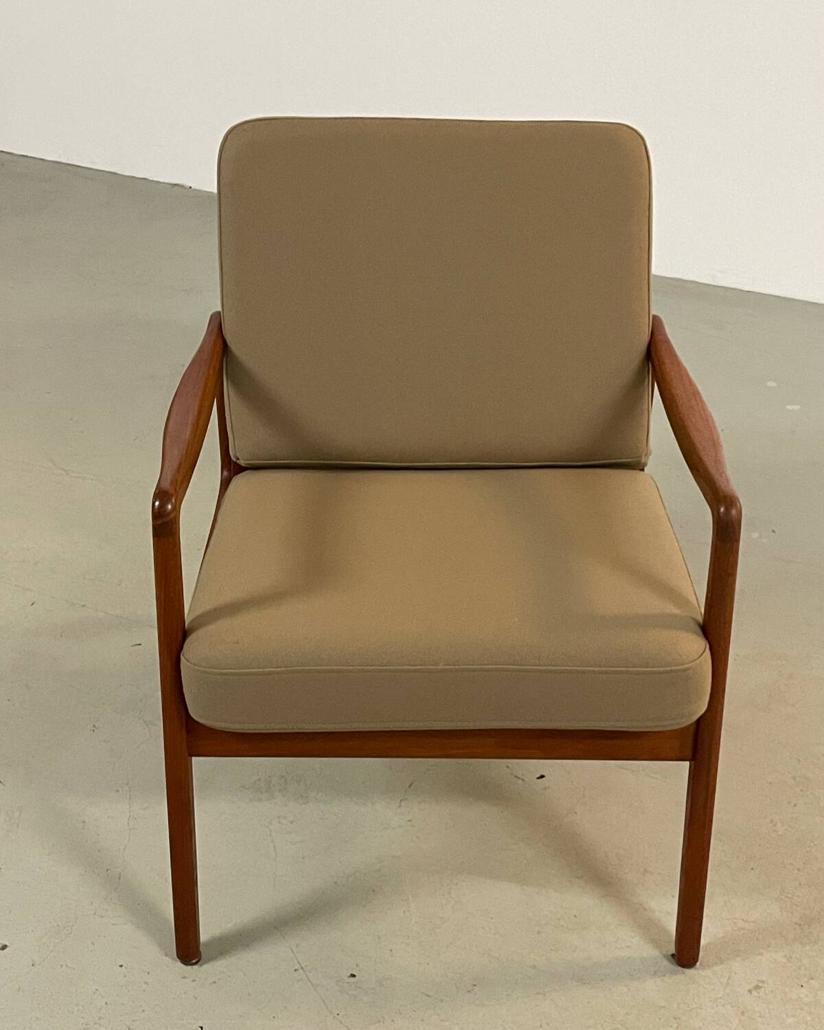 Fauteuils danois en teck par Ole Wanscher années 1960 MidCentury