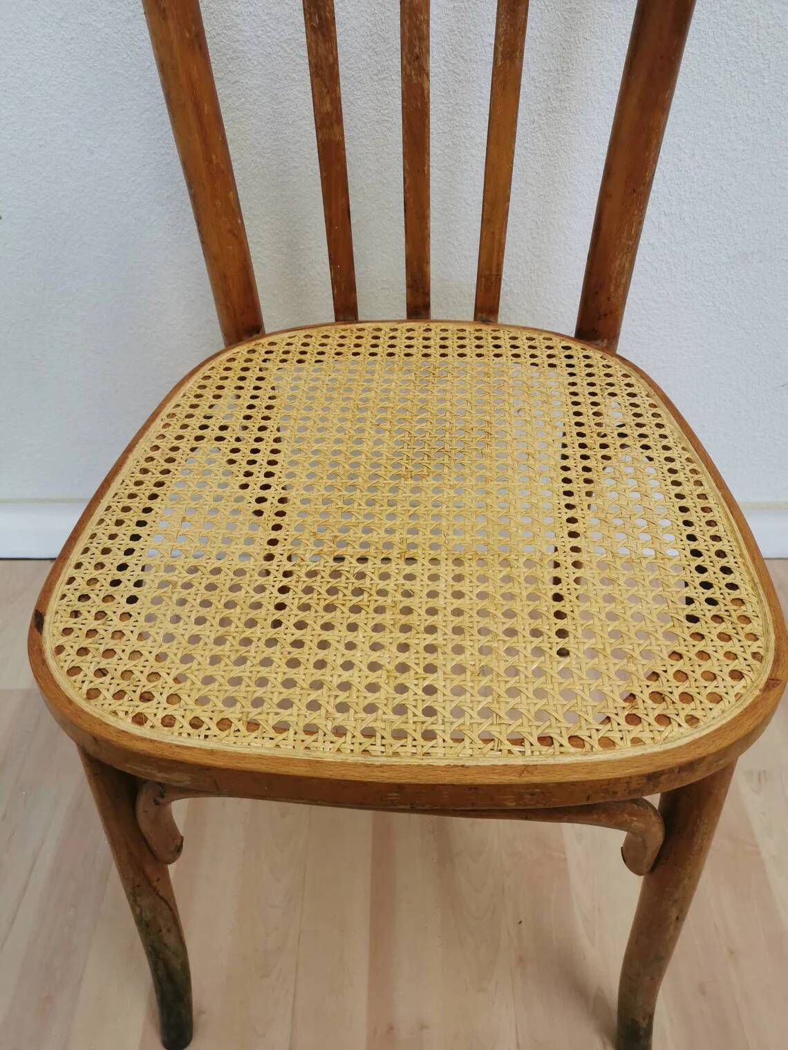 Chaise de salle à manger vintage en rotin : Yougoslavie des années 1970, intérieur bohème