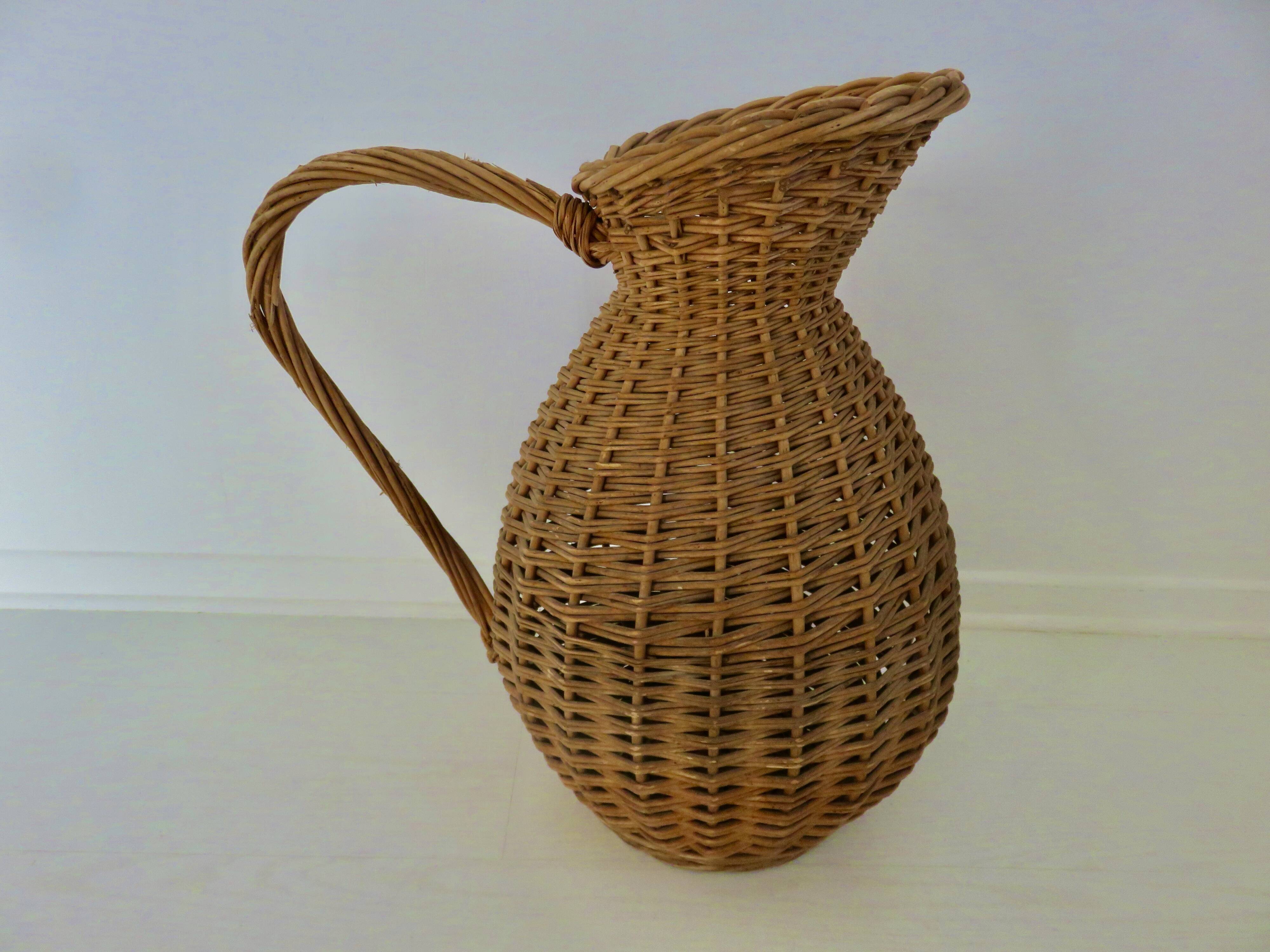 Imposant vase "pichet" en rotin, sud de la France, French Riviera, 1970