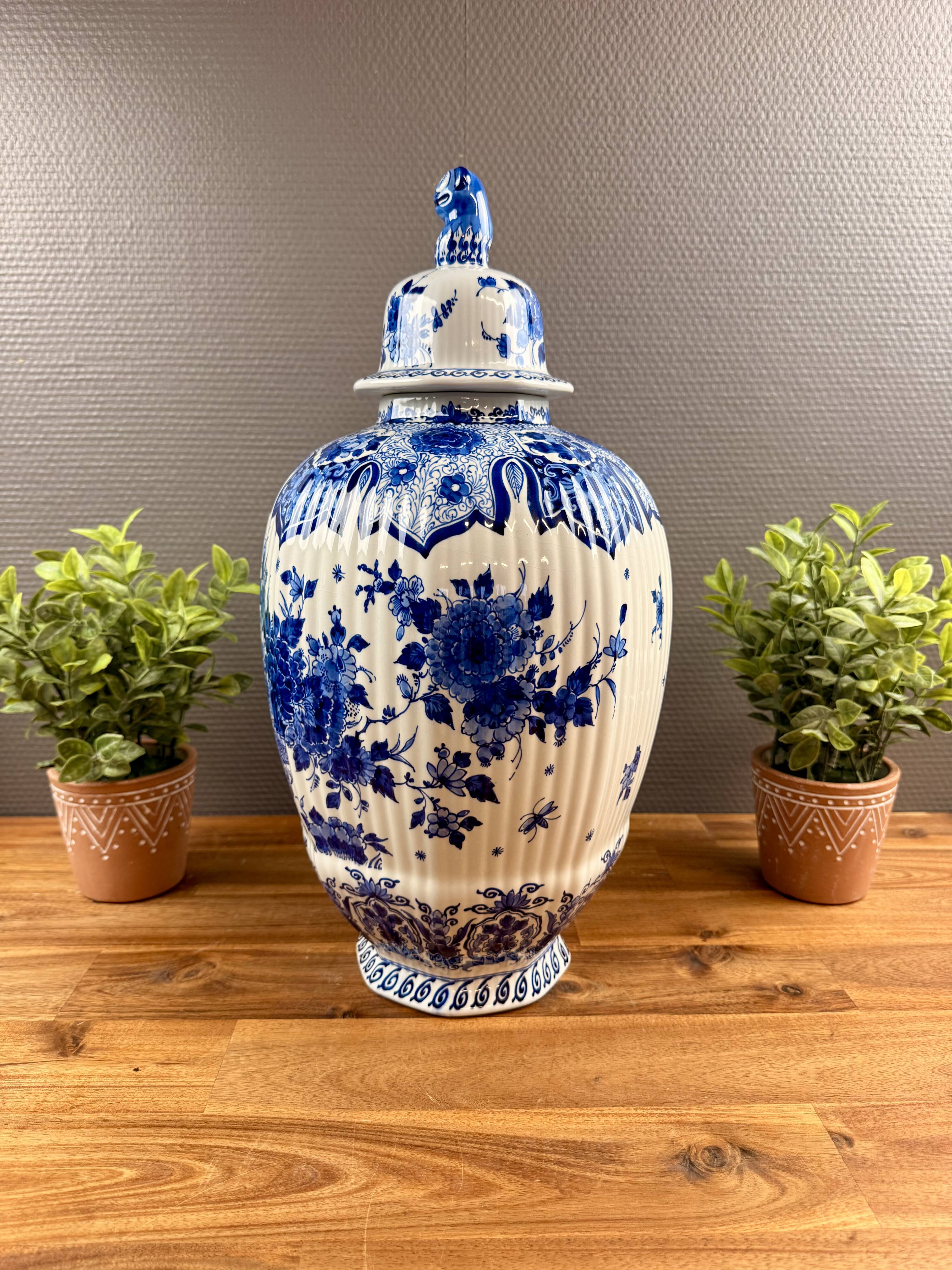 Delft potiche with lid – De Porceleyne Fles – blue decoration