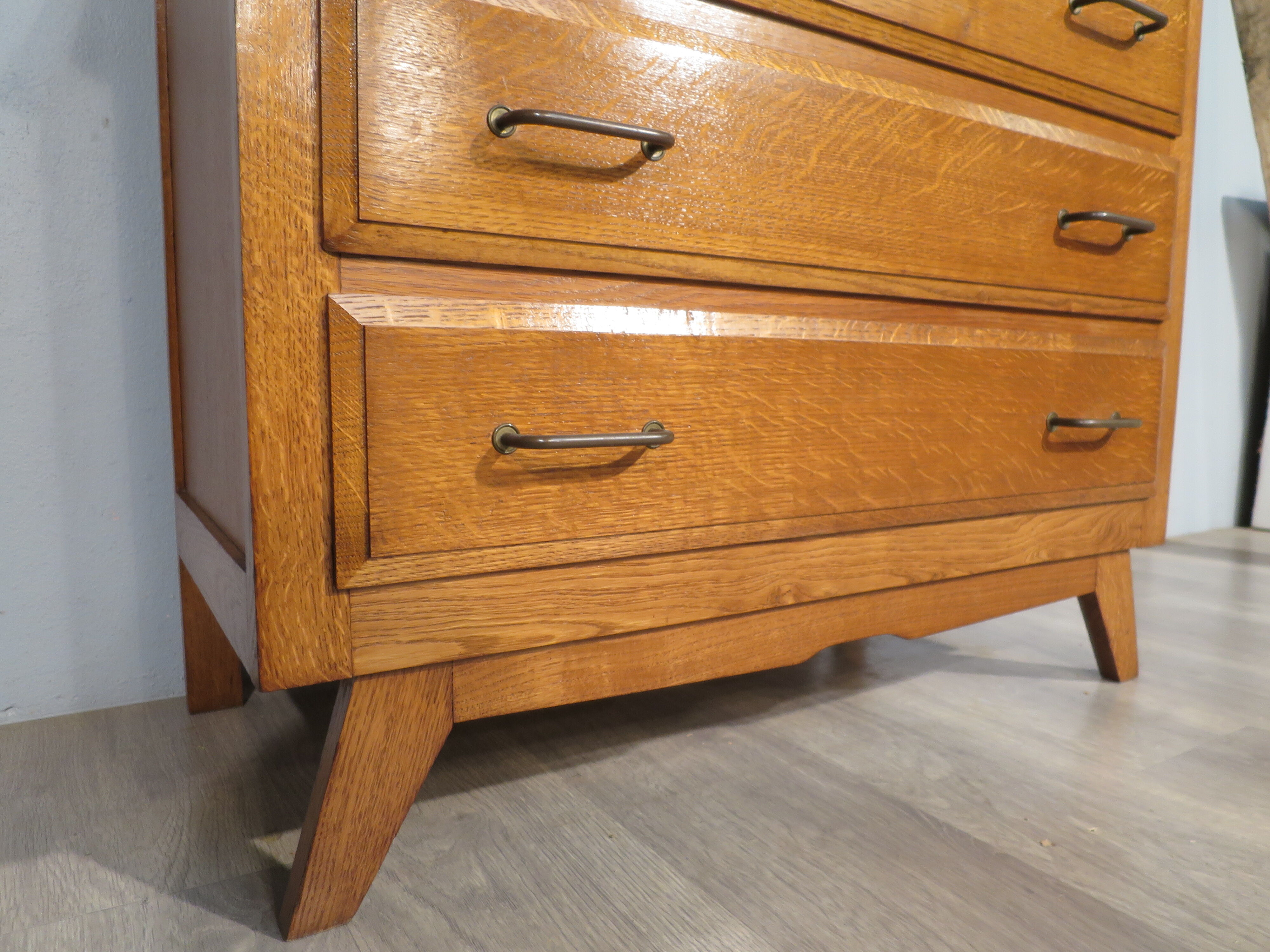 Oak dresser 70