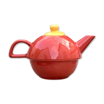 The colorful teapot