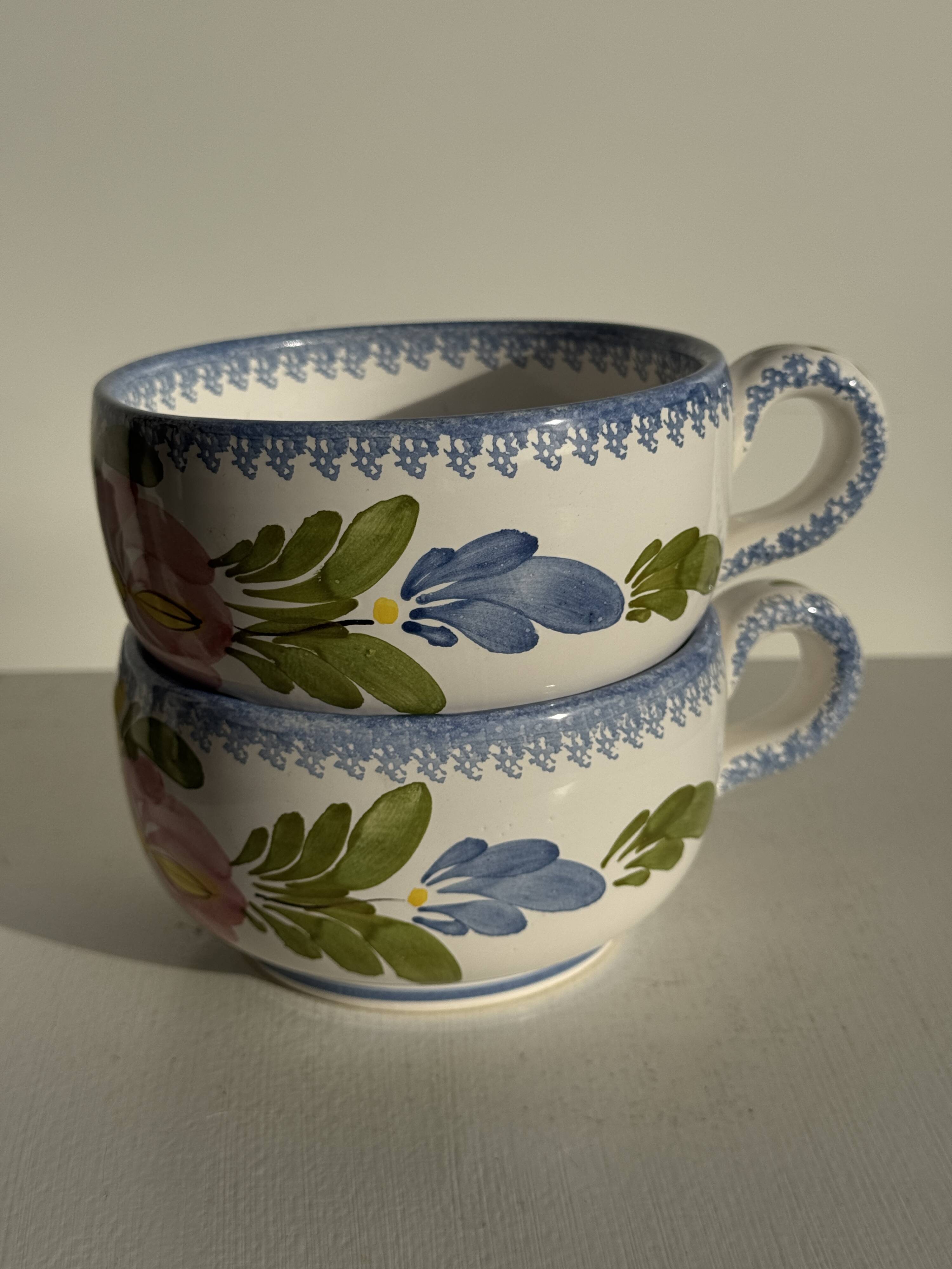 Set of 2 blue Quimper earthenware mugs H6.5 D15