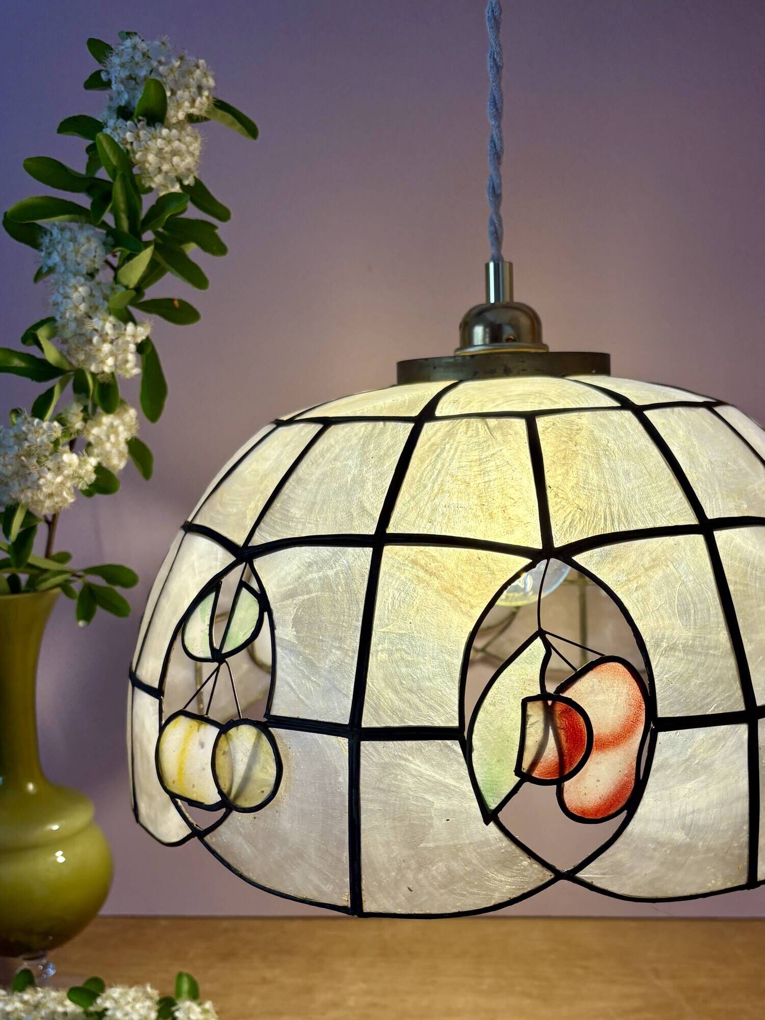 Vintage mother-of-pearl and brass lampshade pendant light with fruit decorations (2)