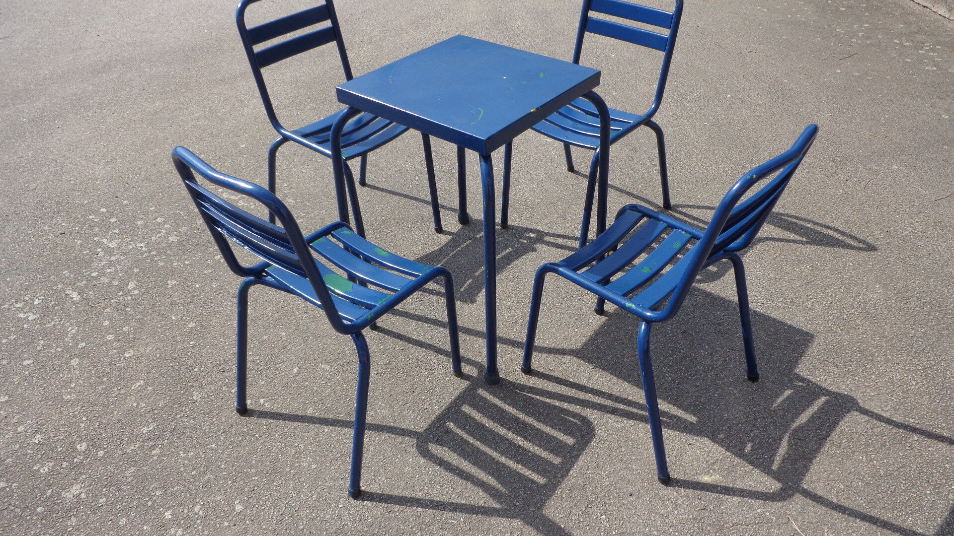 Ensemble 4 chaises & table