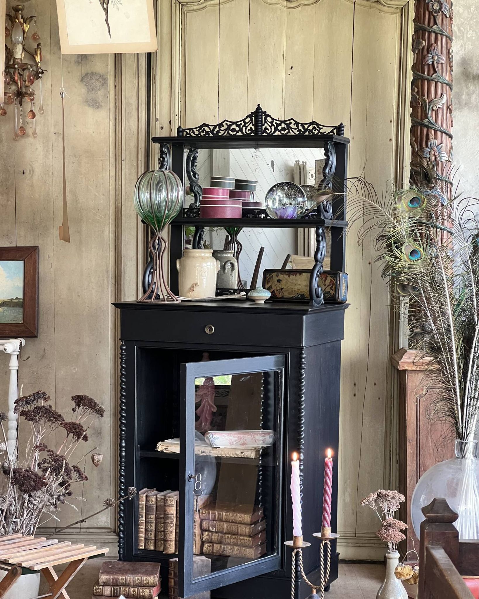 Vitrine ancienne