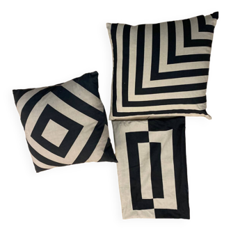 3 geometric pattern cushions