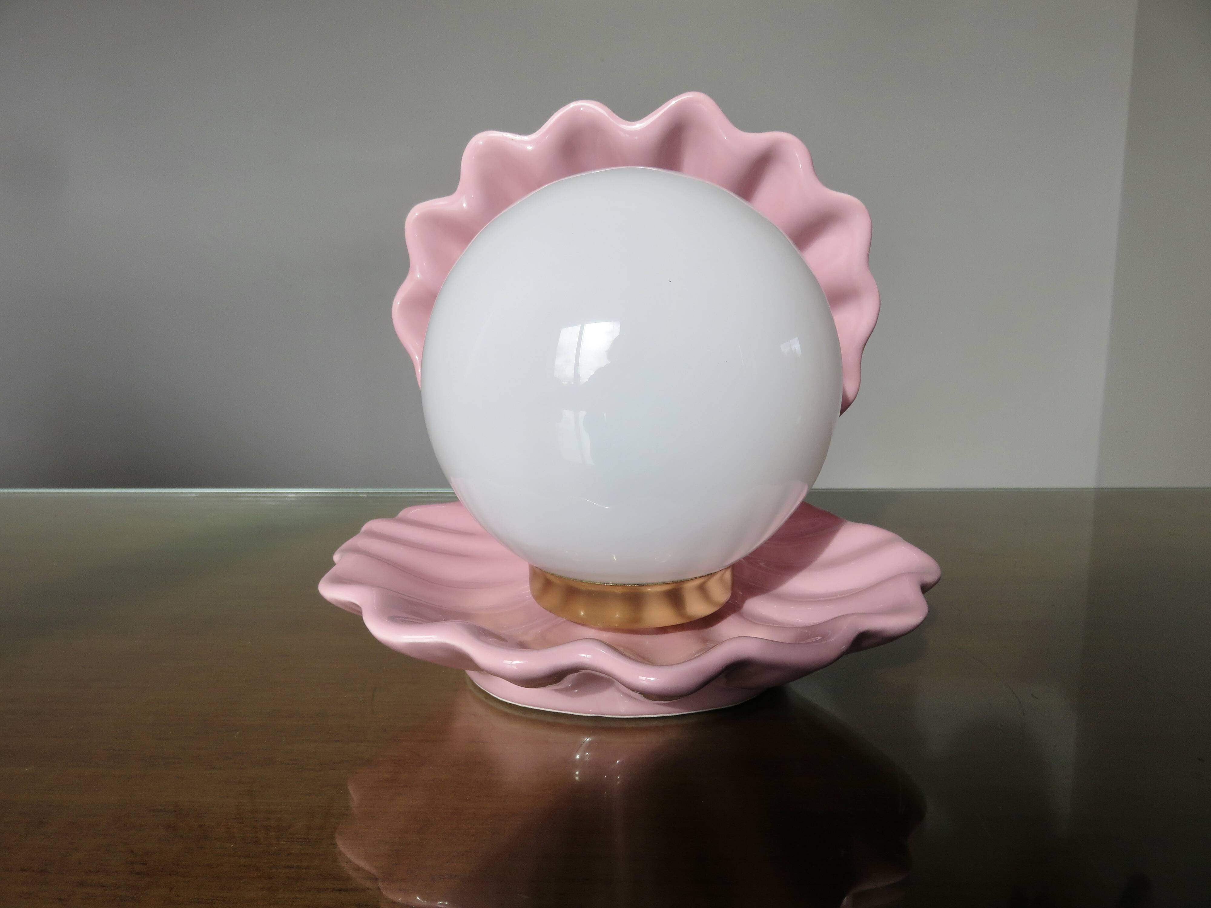 Pink ceramic shell lamp 1970