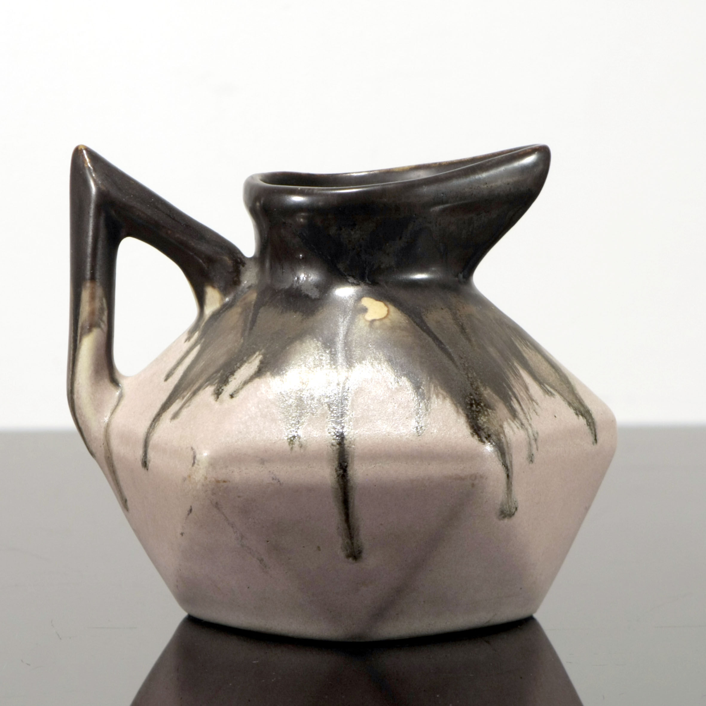 Pitcher art deco Gilbert Metenier