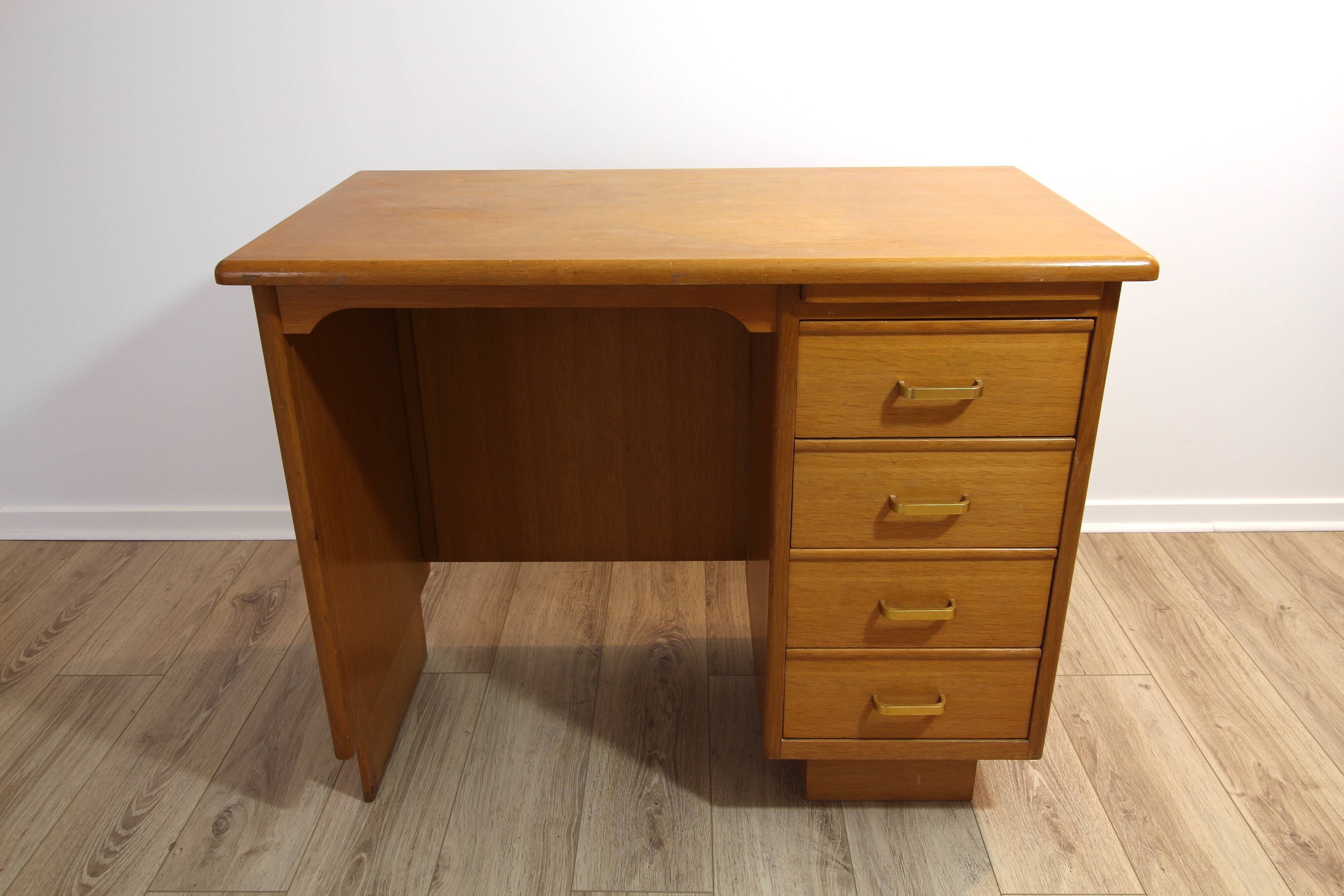 Vintage light wood desk – 1960s/70s – mid-century modern style