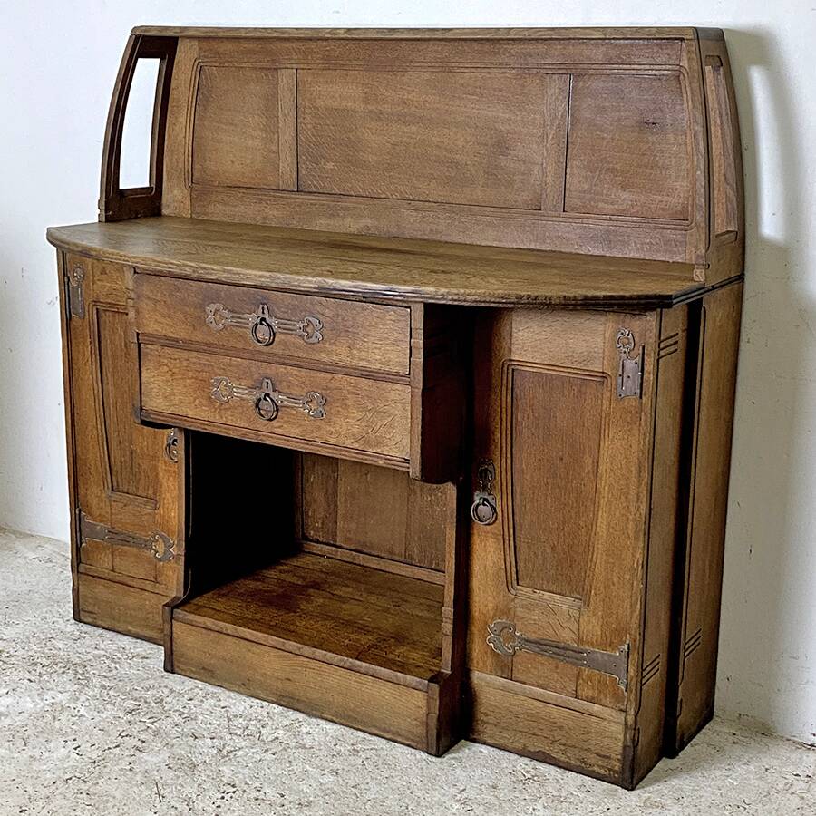 1930s restaurant server