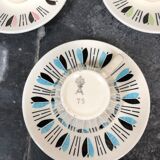 6 cups and saucers, late 60s