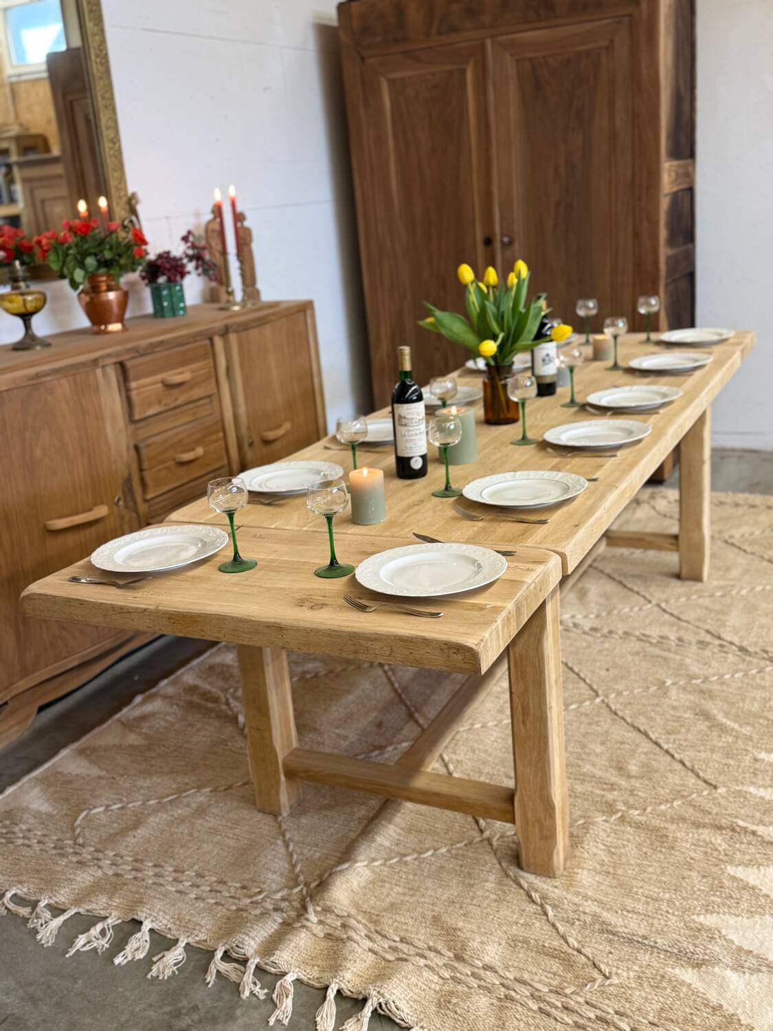 Farm table with extensions