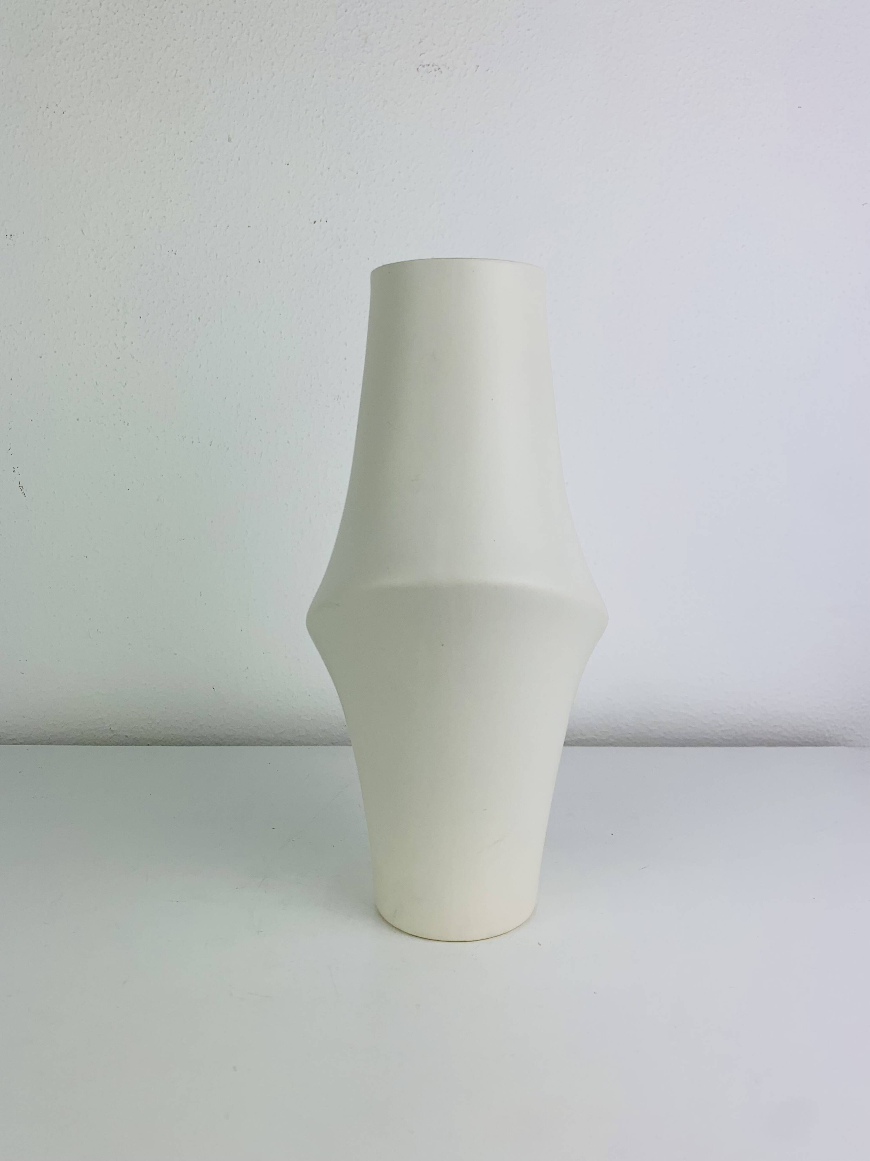 White ceramic vase, organic shape