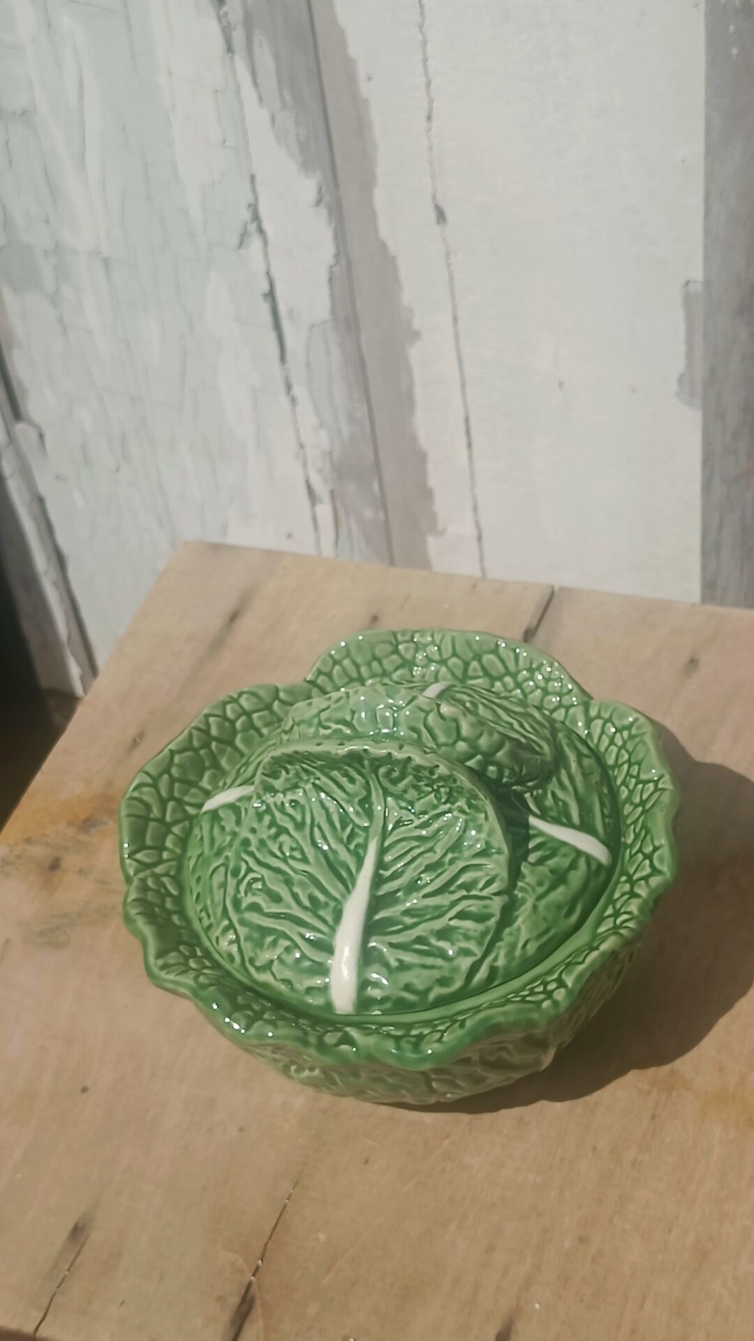 Vintage cabbage decor soup tureen