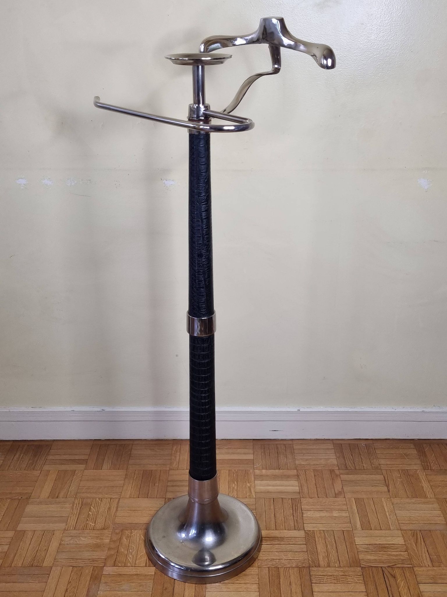Vintage metal and leather valet stand, 1980s, 125 cm