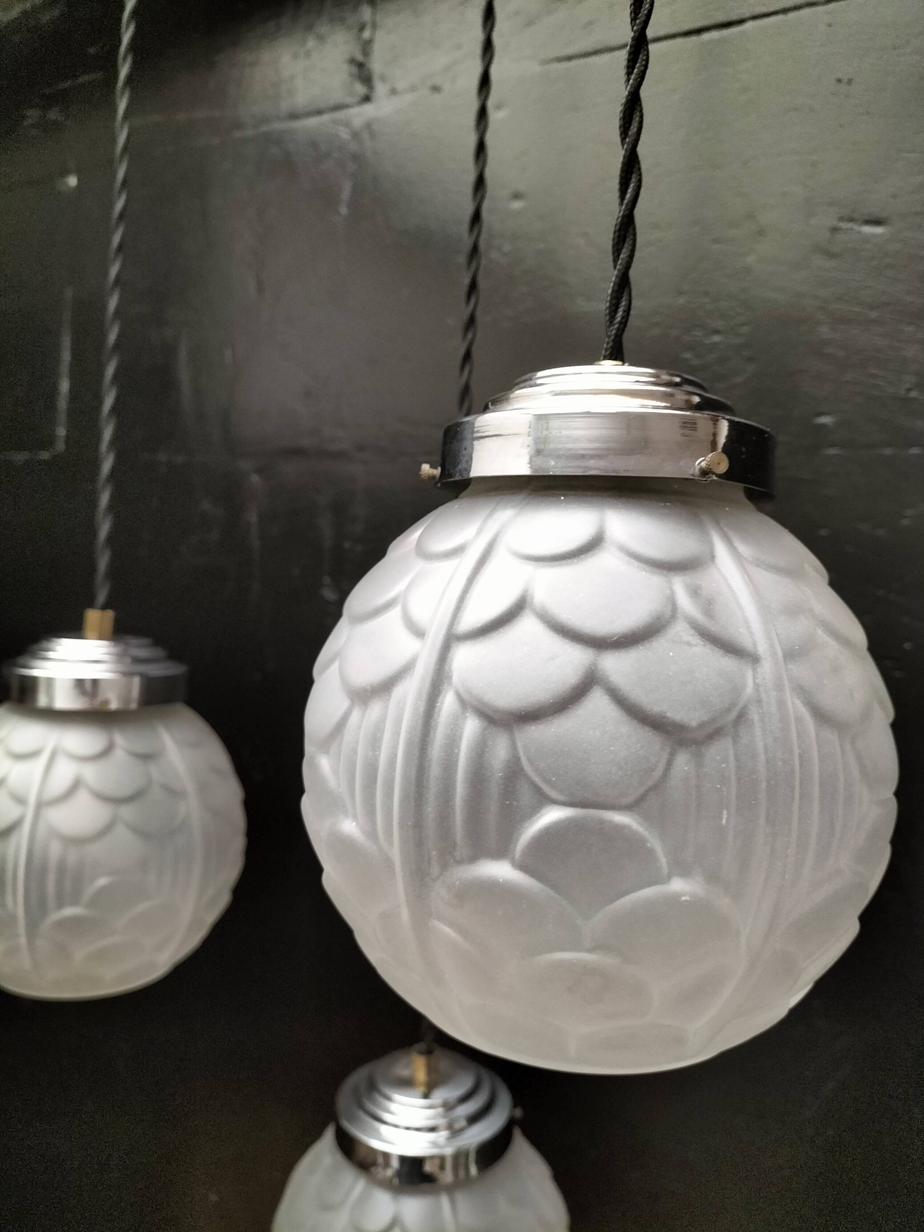 Art deco pendant lights