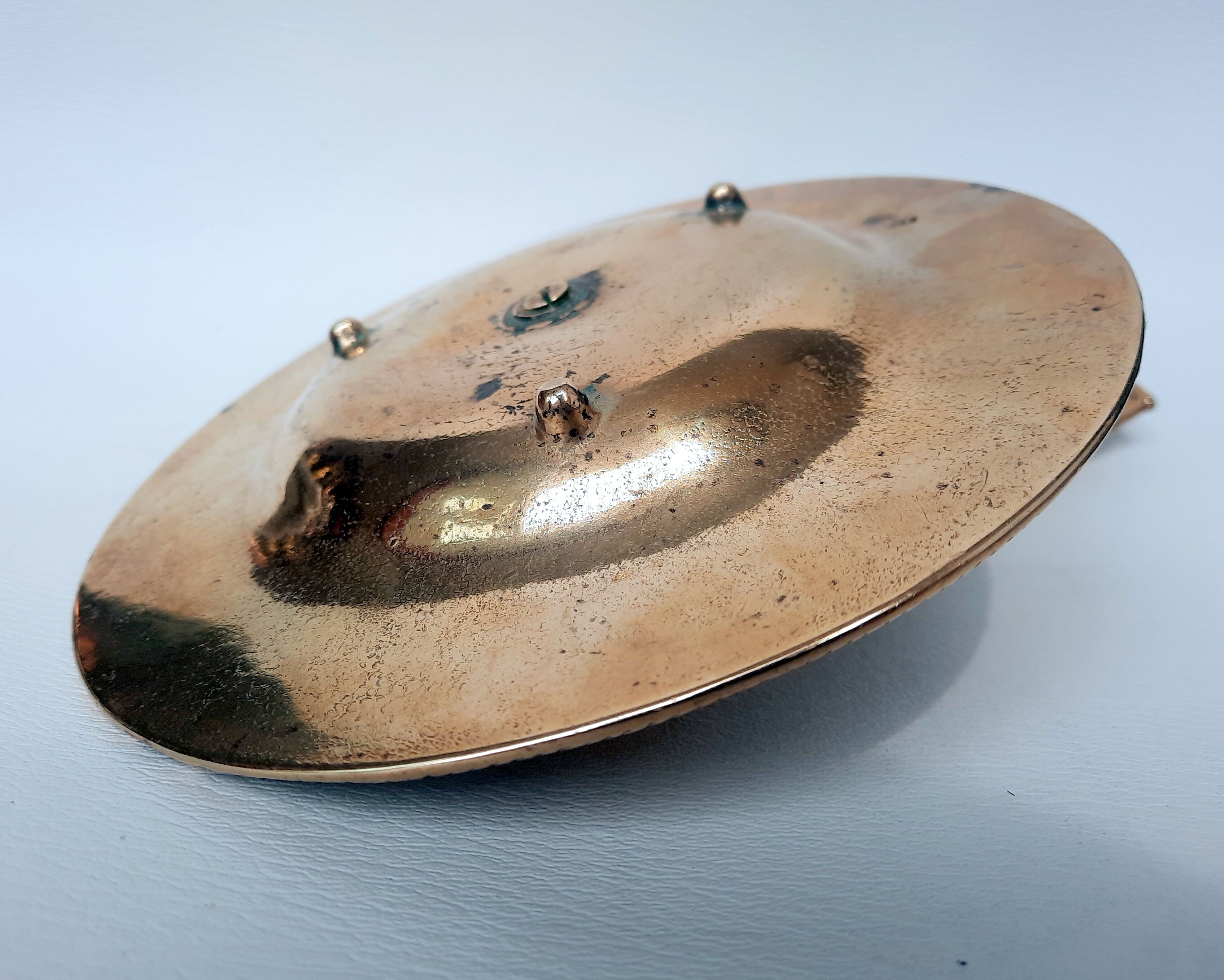 Cendrier et porte bougie en bronze avec les 12 signes astrologiques du zodiaque