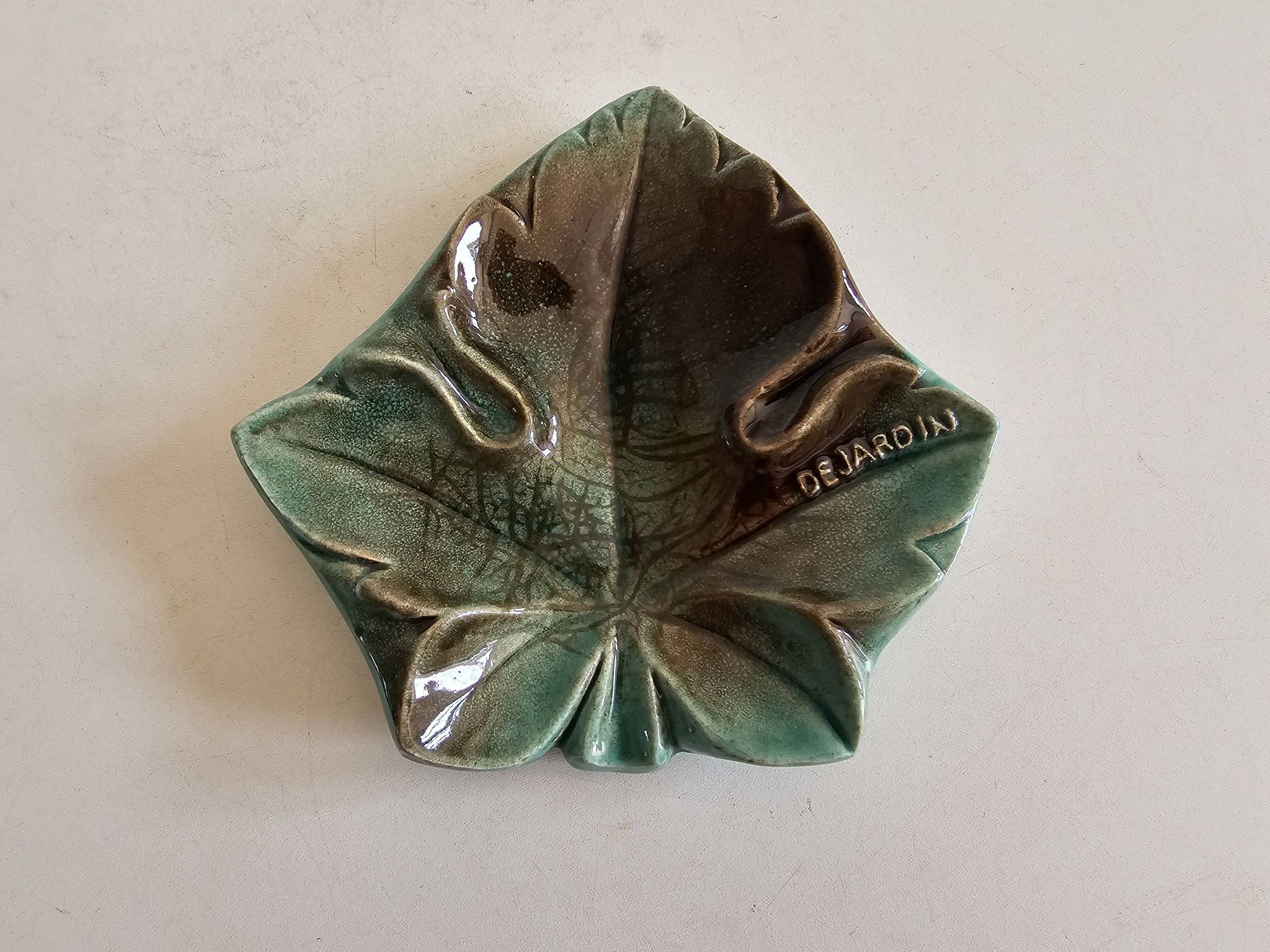 Leaf-shaped ceramic bowl by Dejardin - N Tréca Douai
