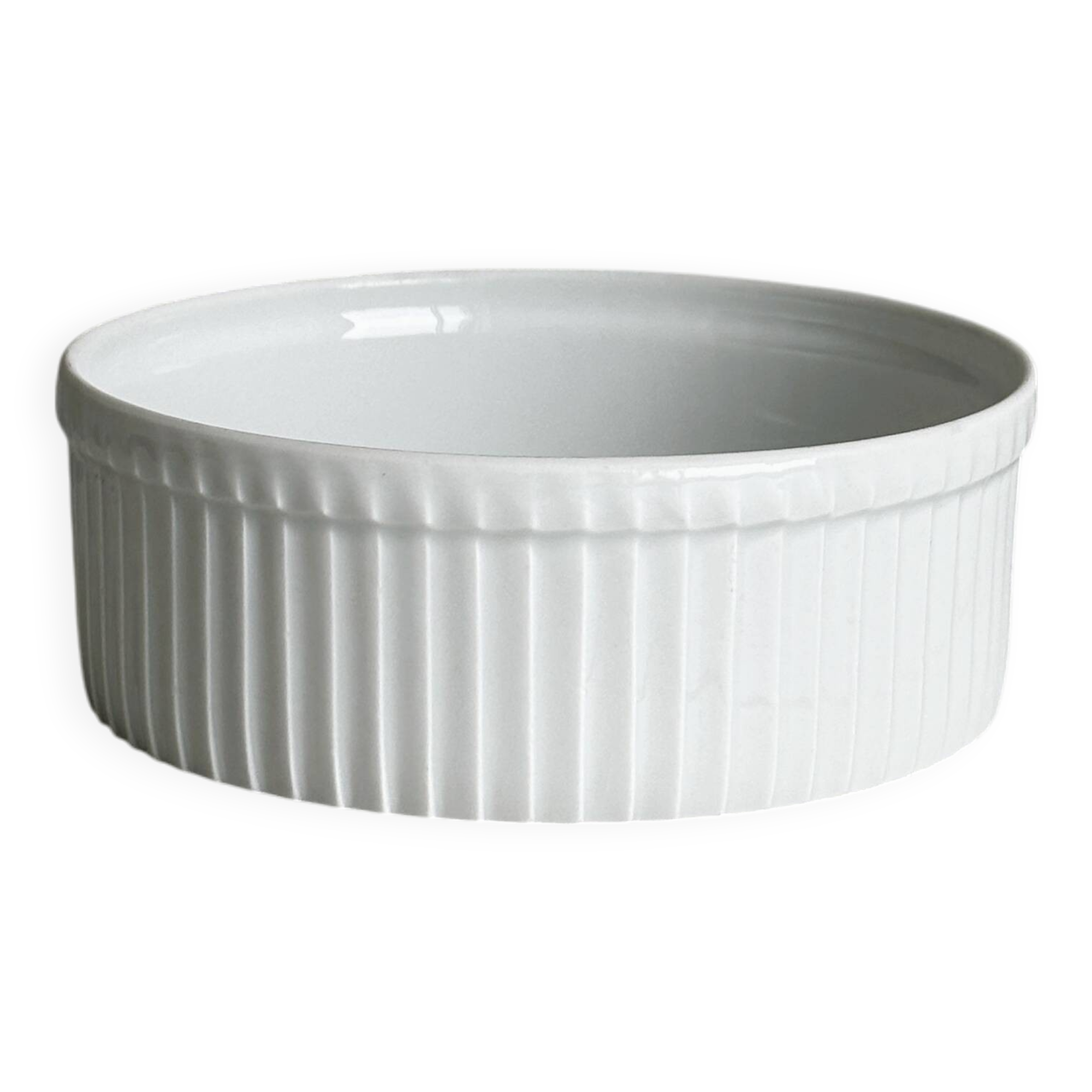White hollow dish in Pillivuyt porcelain