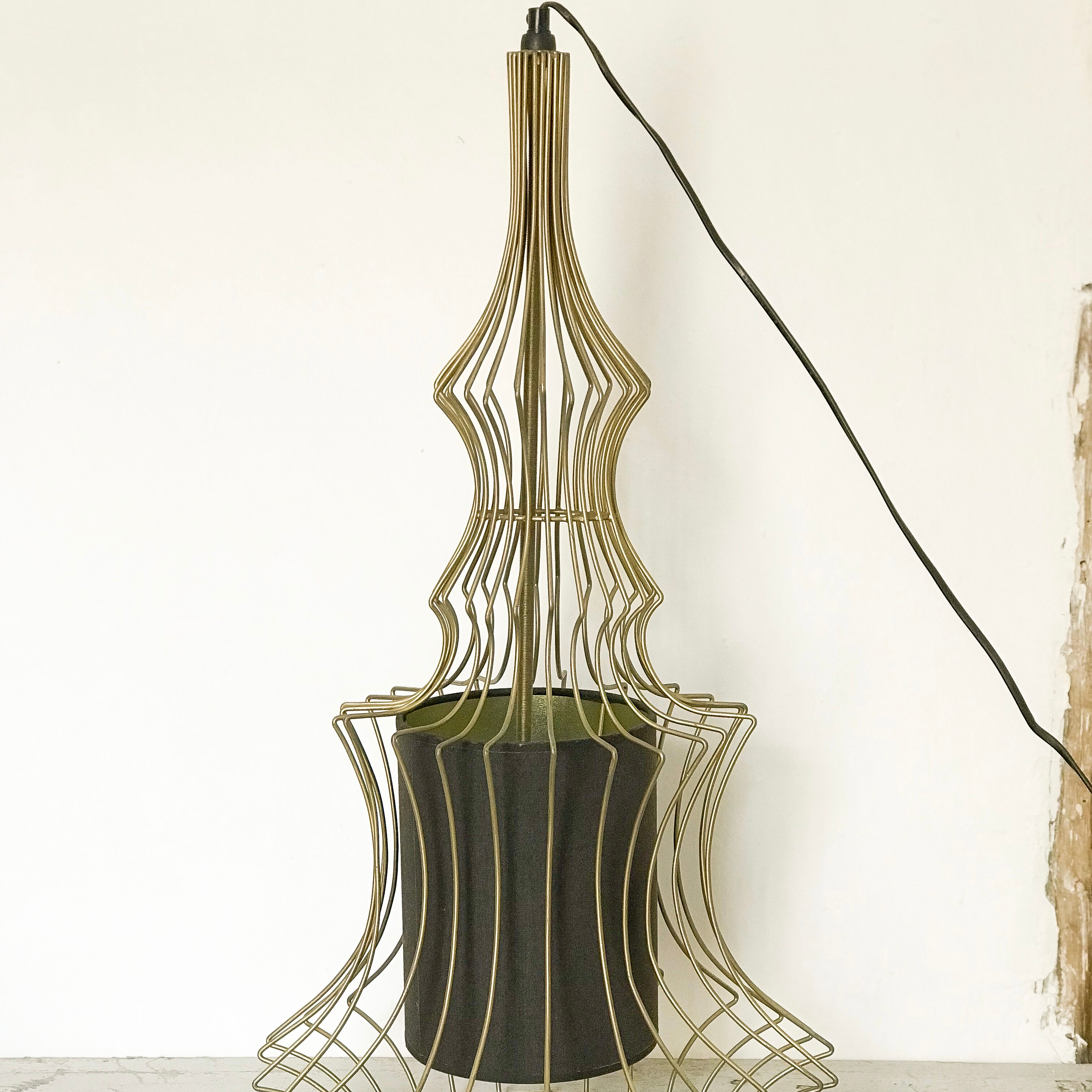 Gold wired suspension