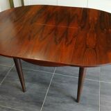Scandinavian extendable round table in Rio rosewood, 1970s