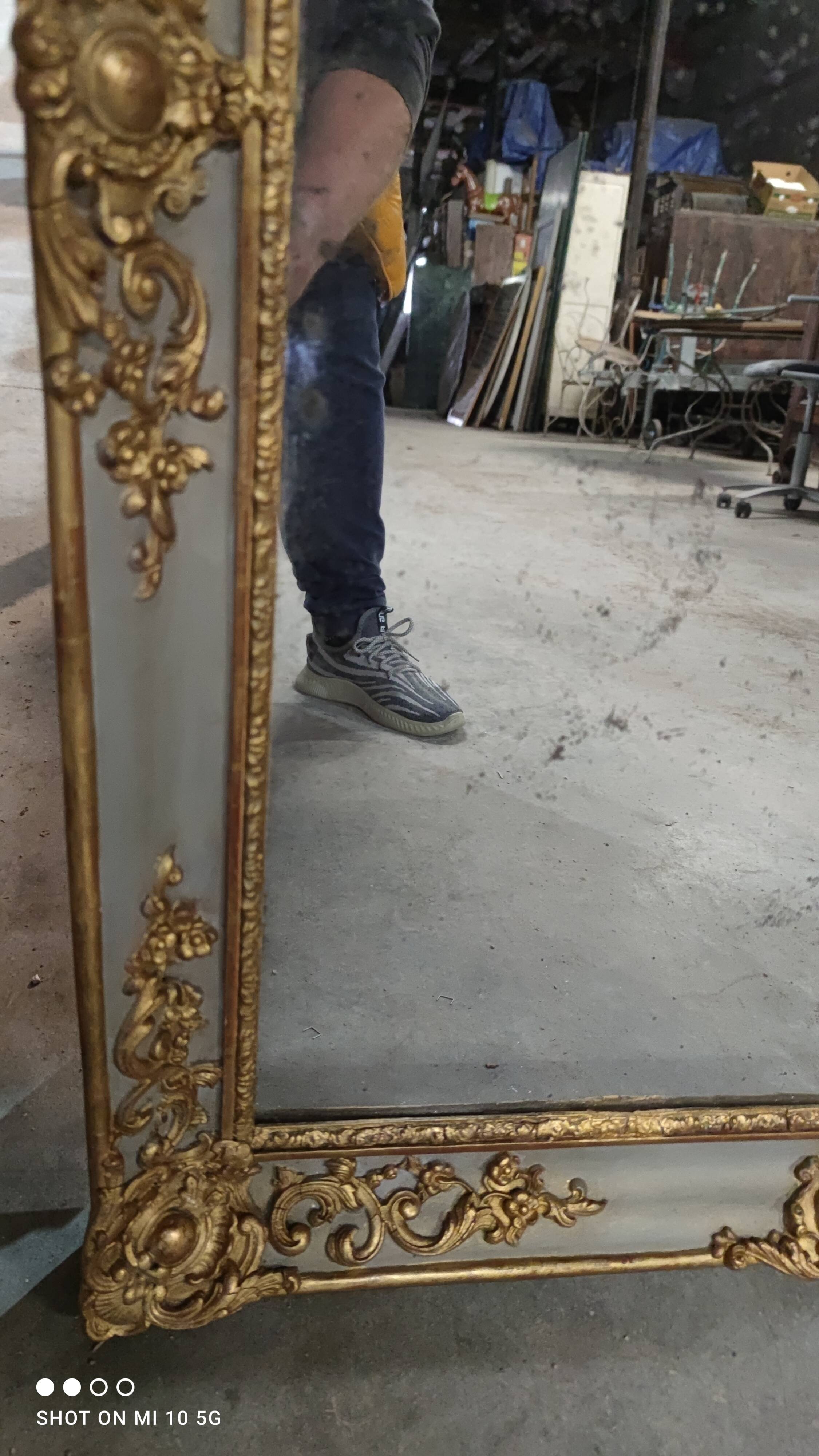 Napoleon III period mirror in wood and gilded and painted stucco, 106x83 cm