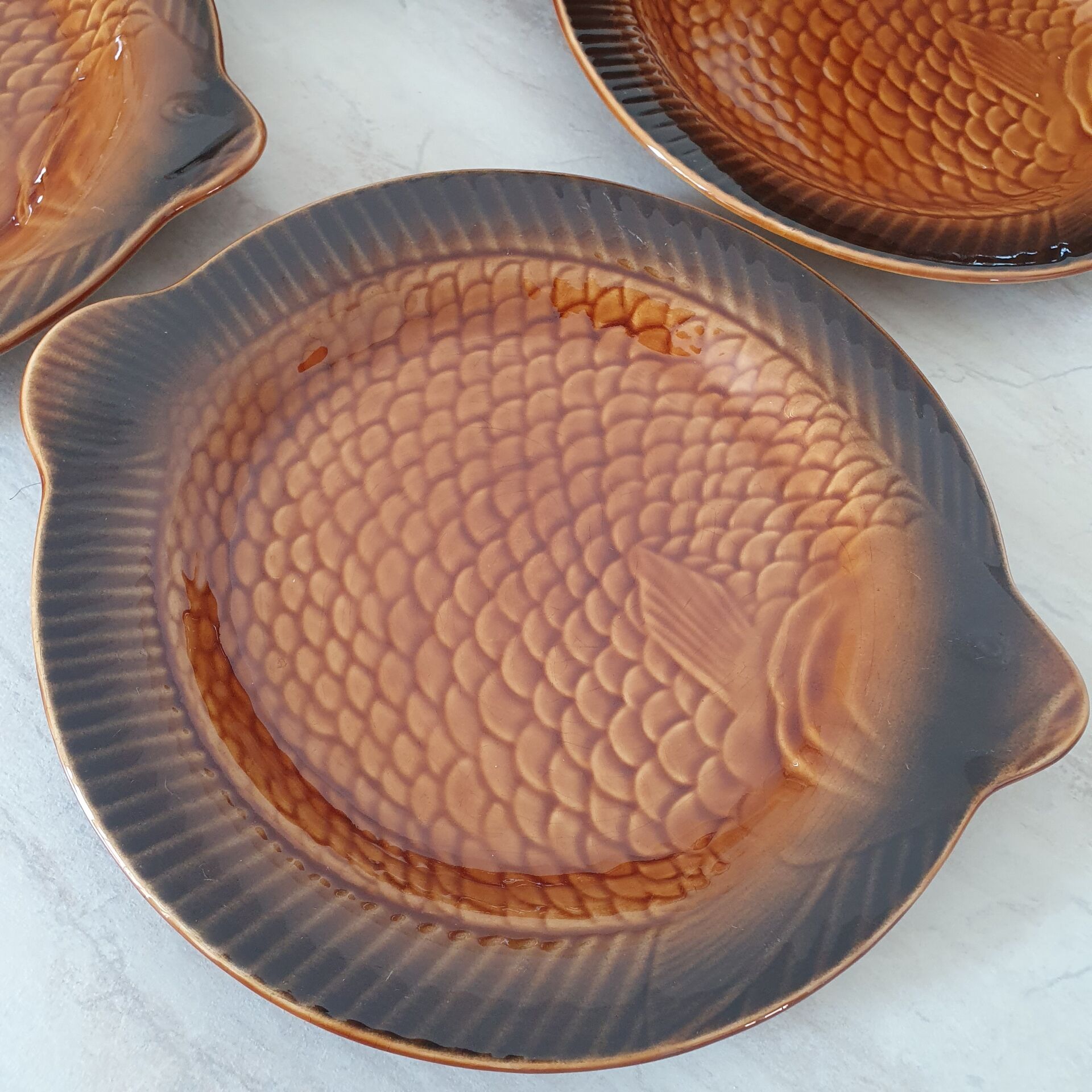 Sarreguemines / 6 Assiettes en faïence forme poisson