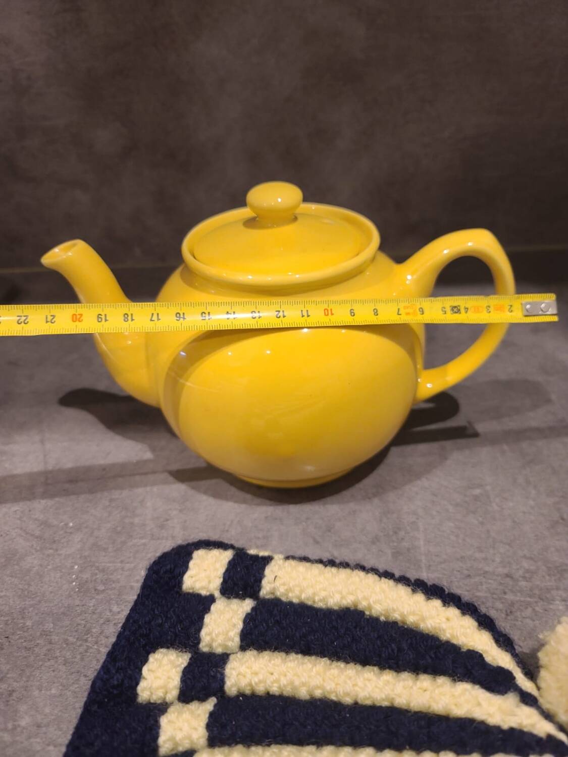 Vintage ceramic teapot blank England sunny yellow glossy ANGLETE with sock