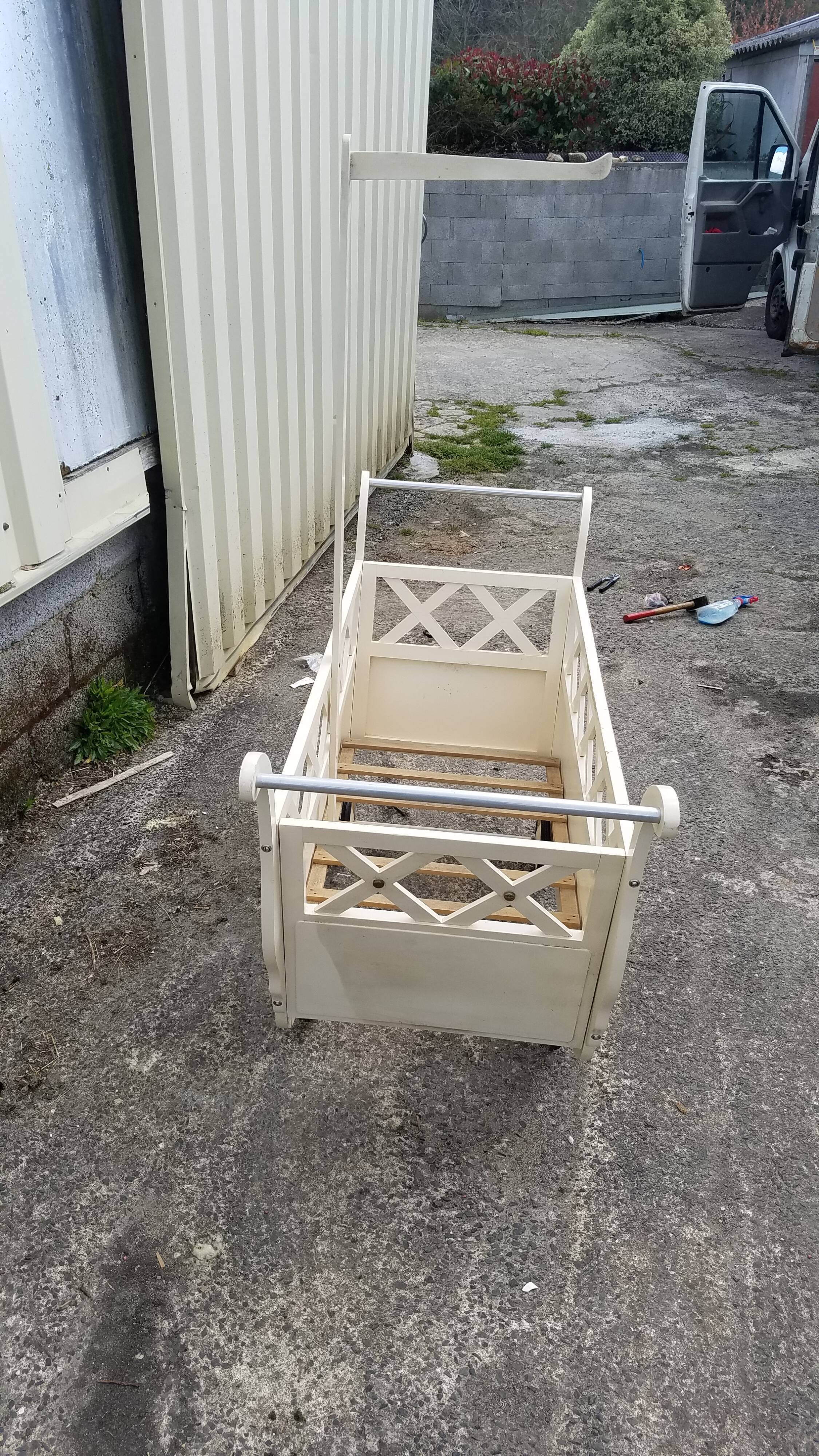 Vintage 50s baby bed