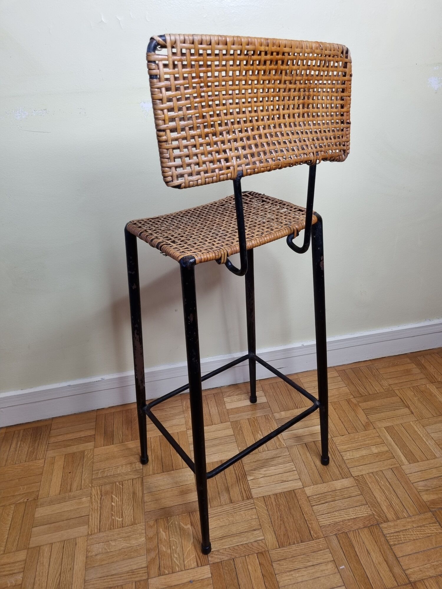 Bar stool in steel and braided wicker, design of the 50s, 92 cm