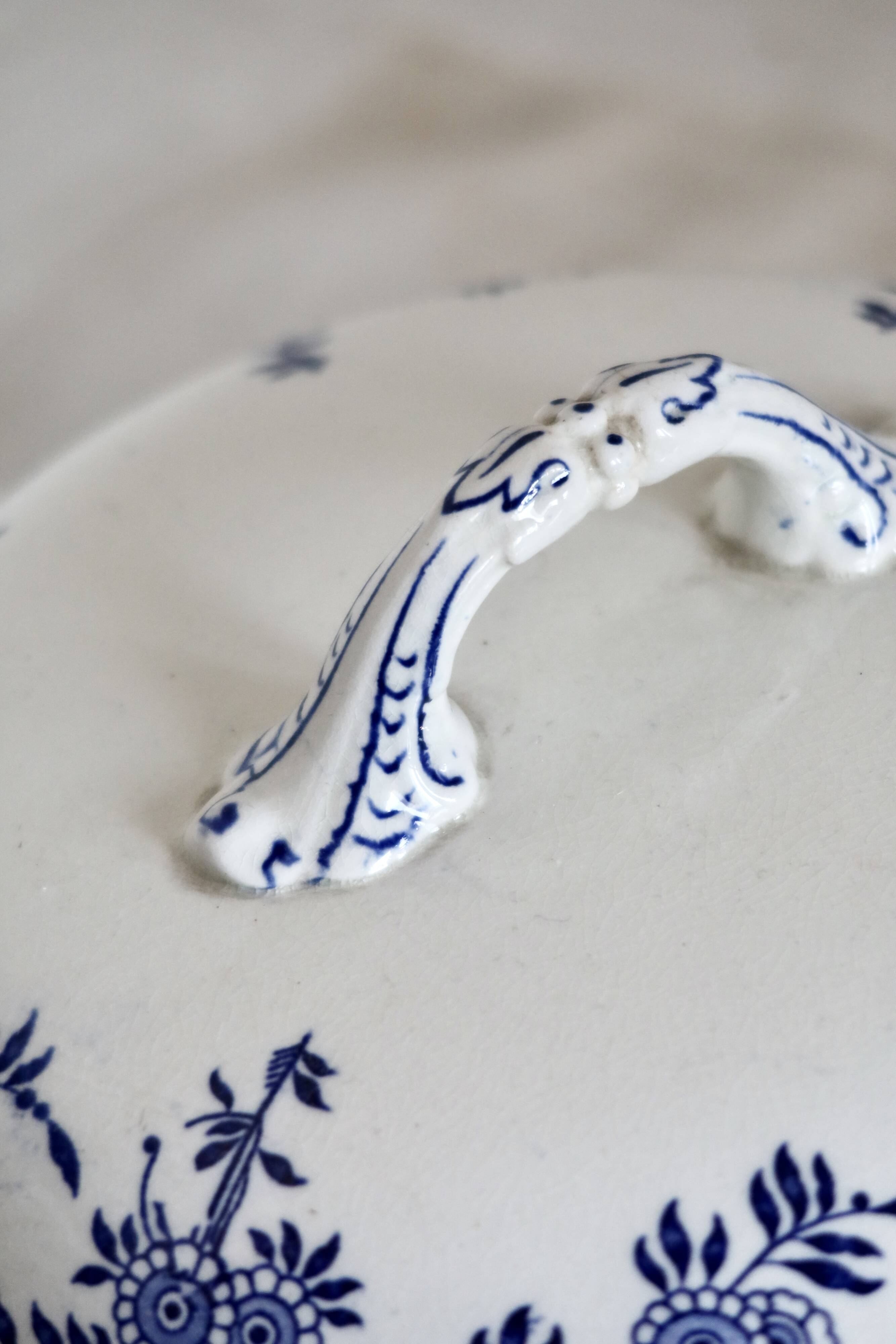 Antique soup tureen - Rare Dresden porcelain