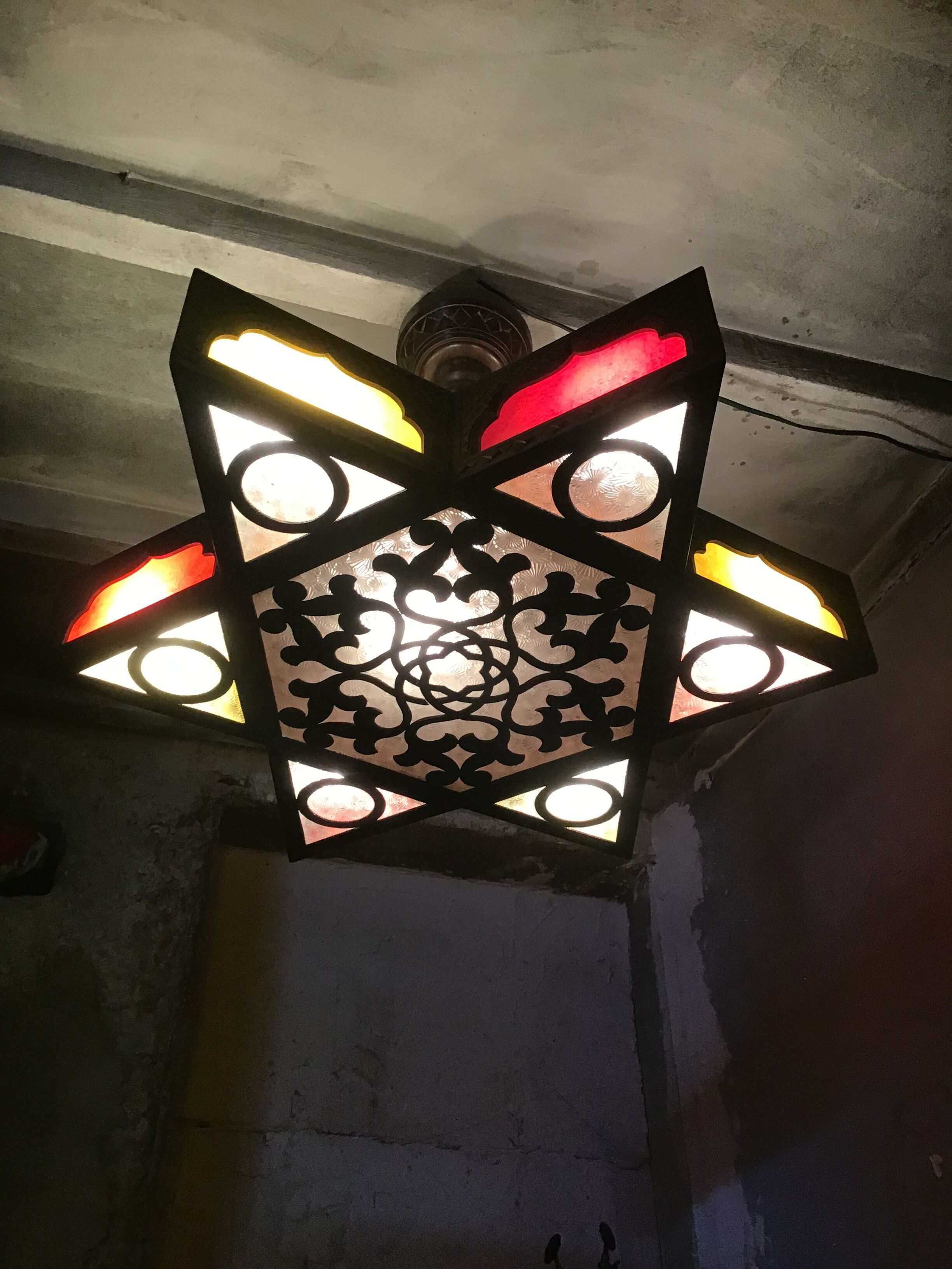 Oriental pendant lamp