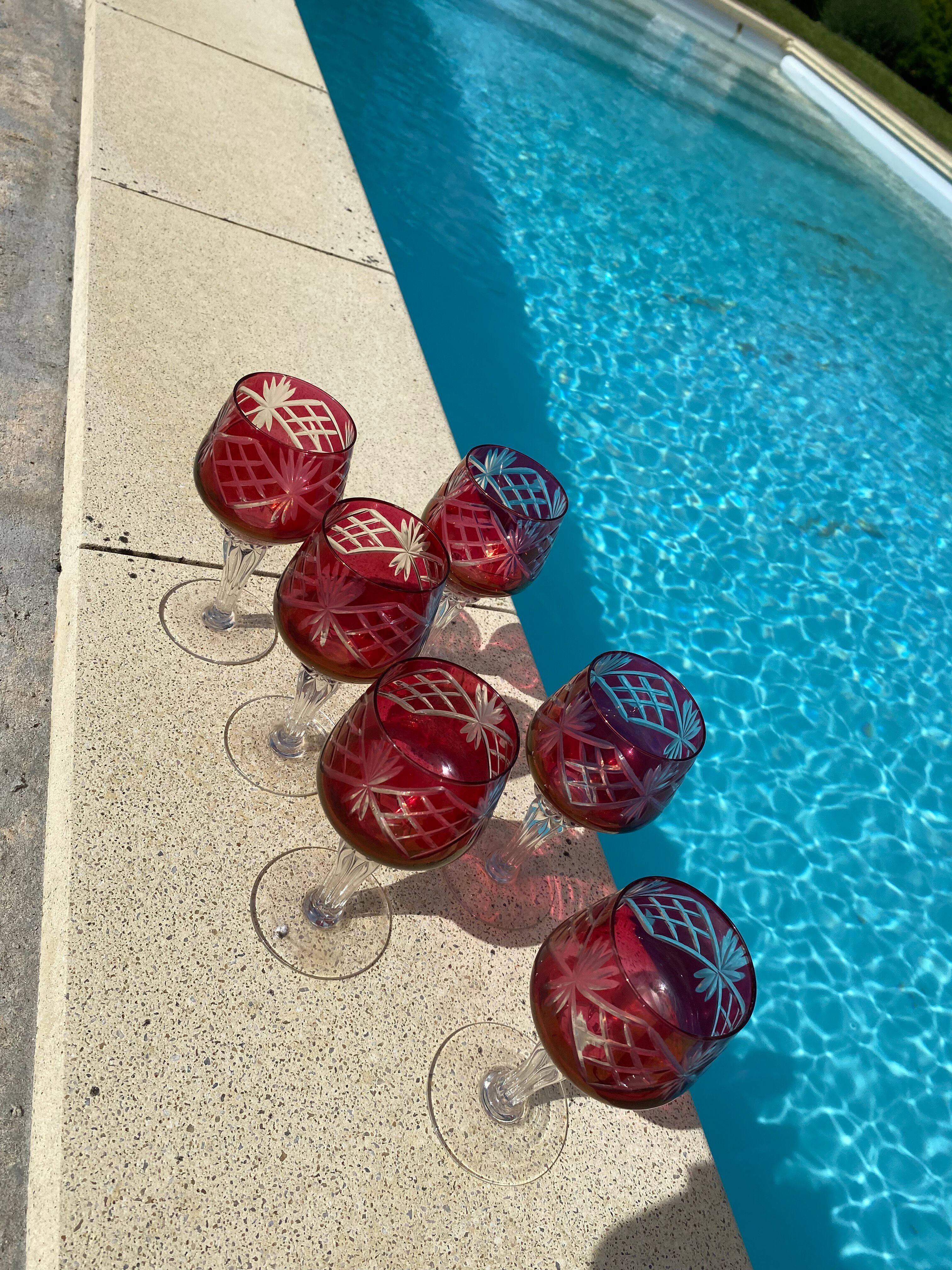 Set of 6 cut crystal wine glasses lined with ruby red (Style Ro)