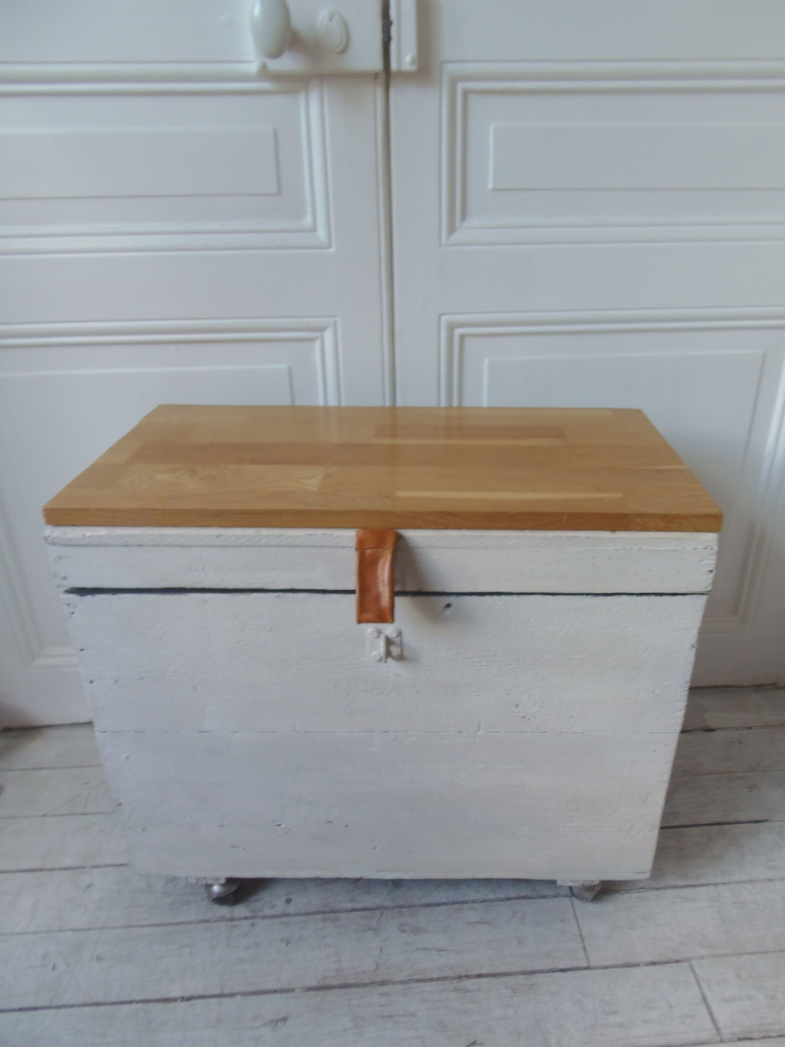 Vintage chest on casters pearl gray interior slate gray, oak top.