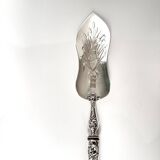 Silver Fish Scoop | Rocaille Handle & Chiseled Decor