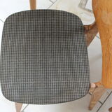 Table et quatre chaises scandinave