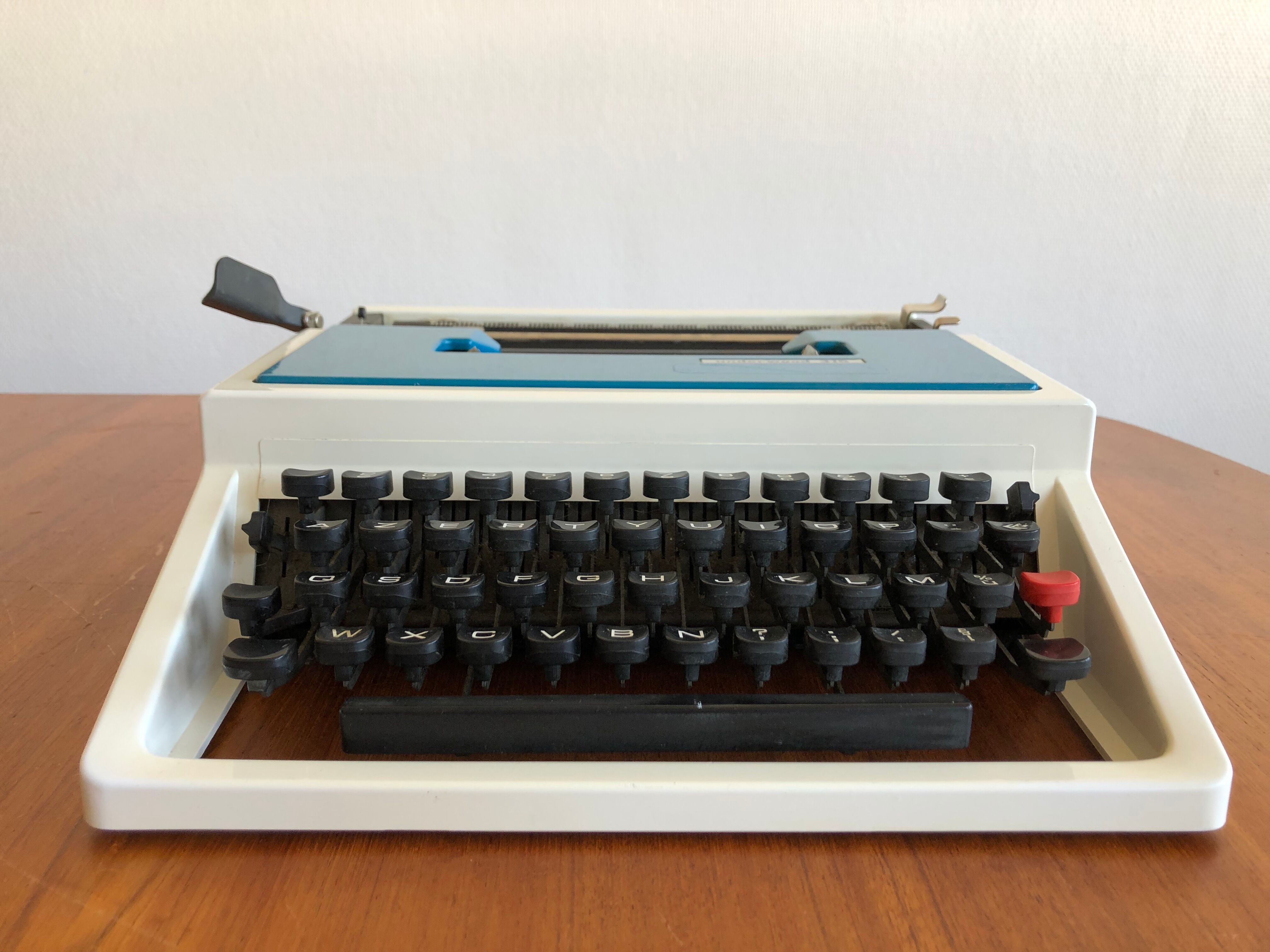 Underwood 315 typewriter from 1968